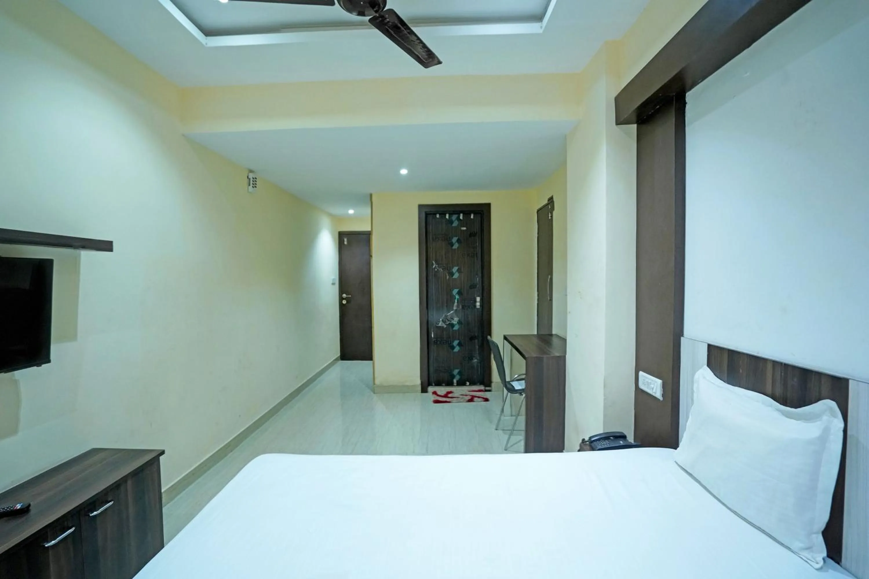 Bedroom, Bed in Hotel O SS Palace