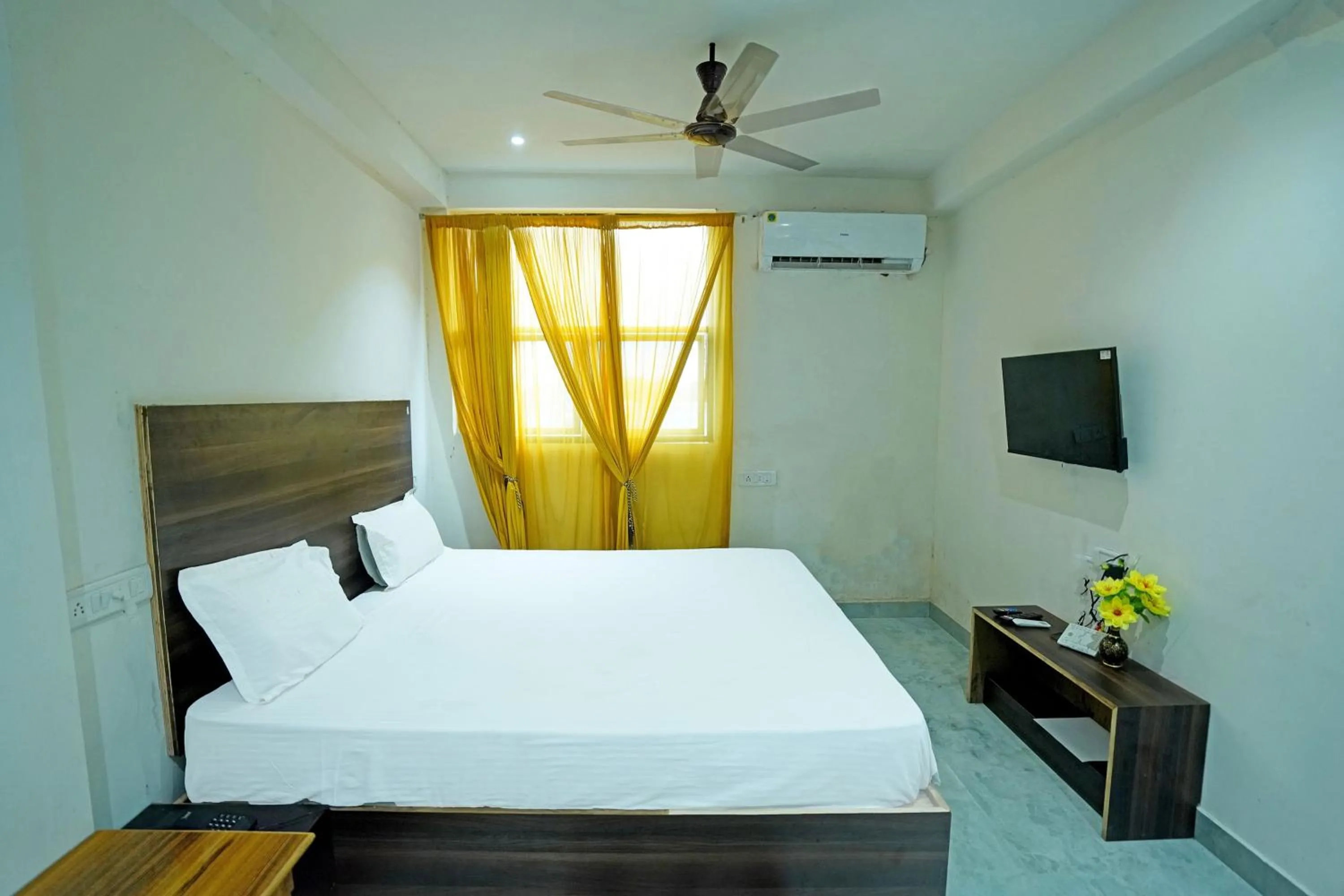 Bedroom, Bed in Hotel O SS Palace