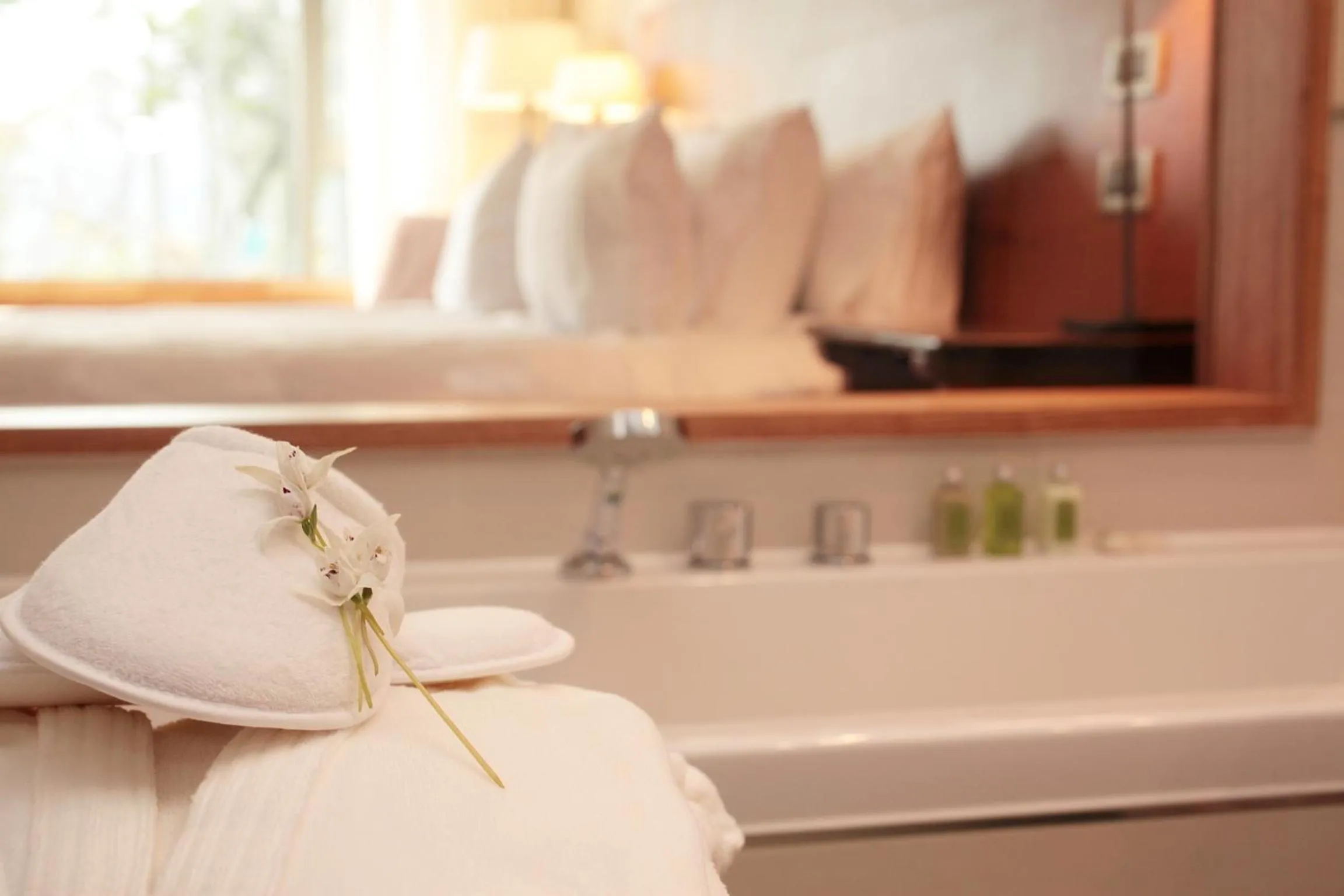 Bathroom, Bed in Arakur Ushuaia Resort & Spa