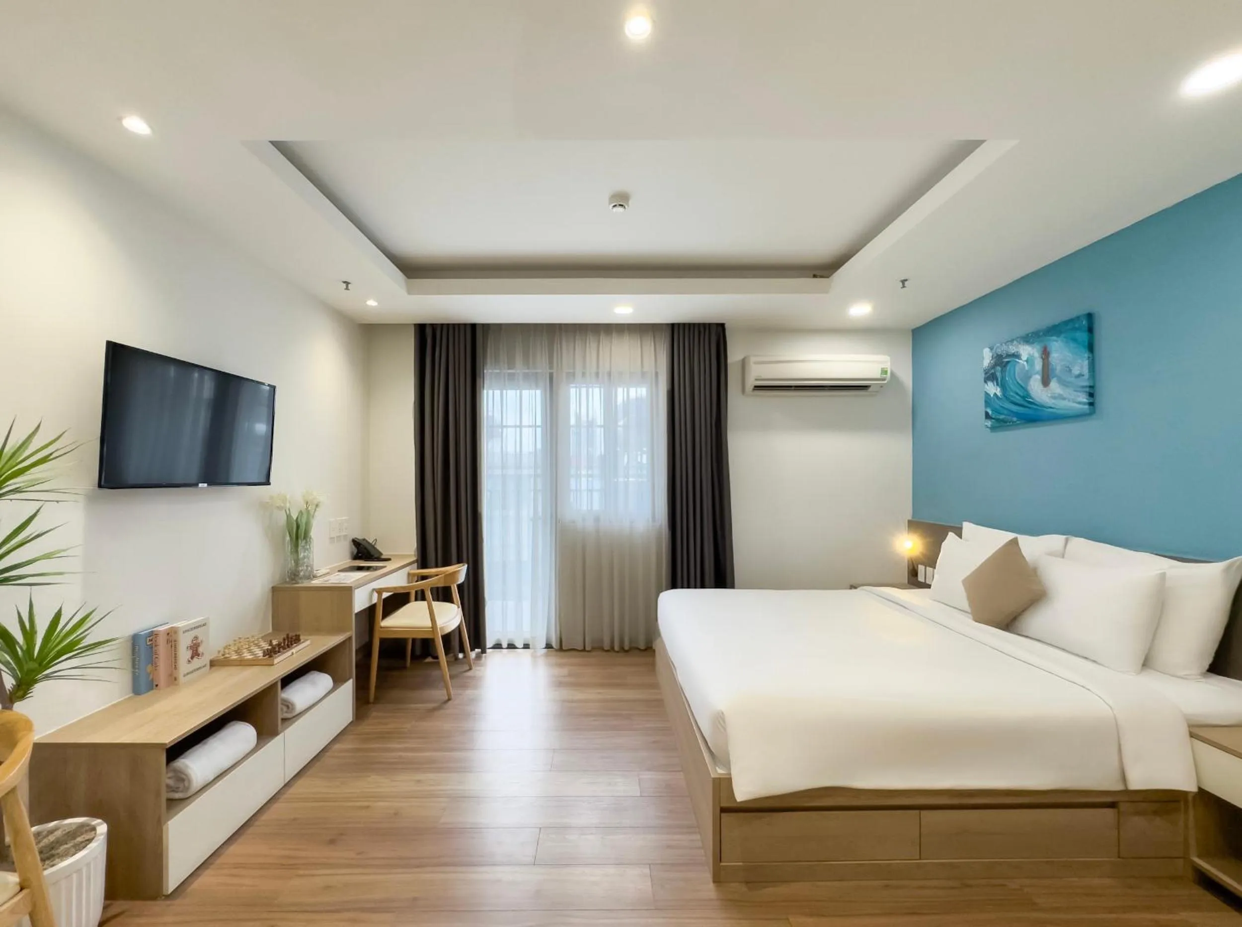 Communal lounge/ TV room in Cityhouse - LightHouse SG