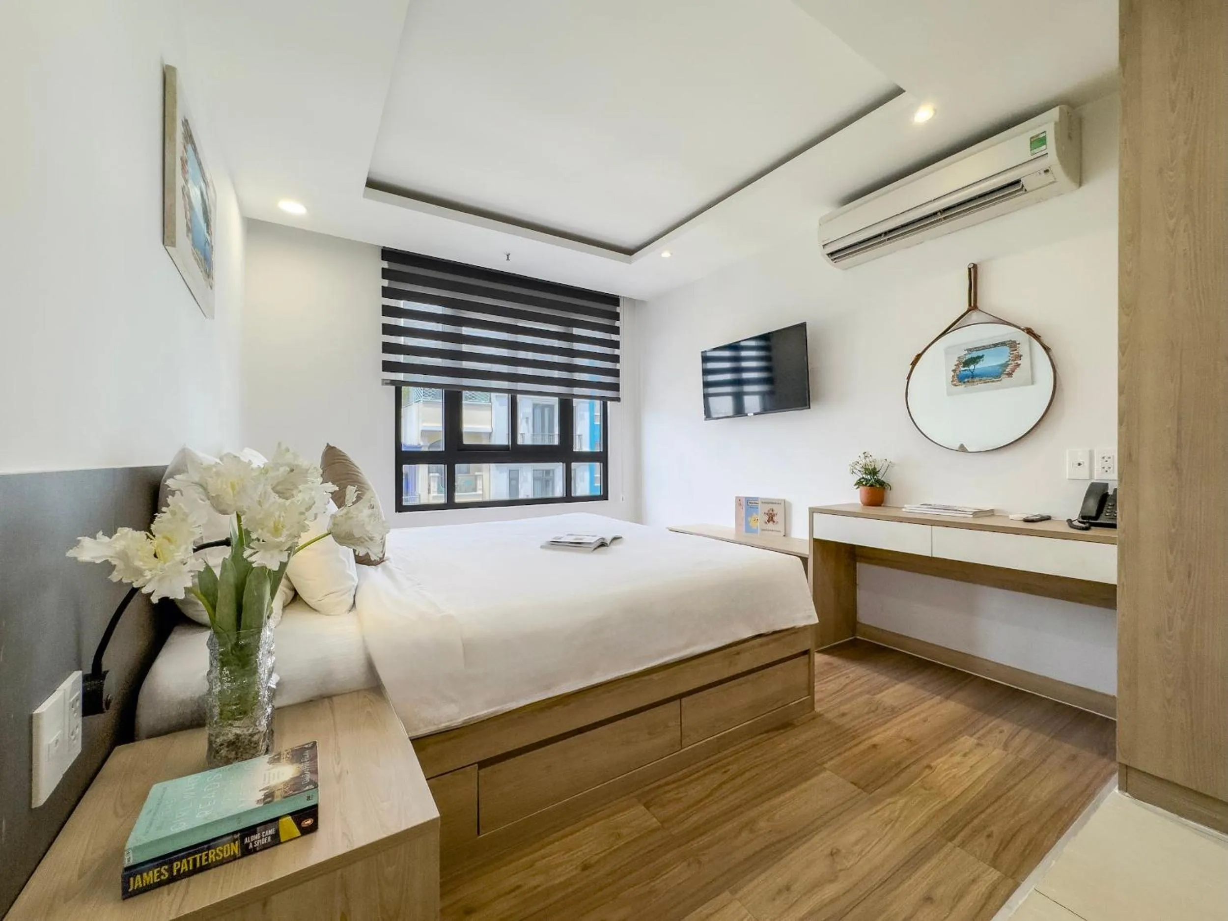 Photo of the whole room in Cityhouse - LightHouse SG