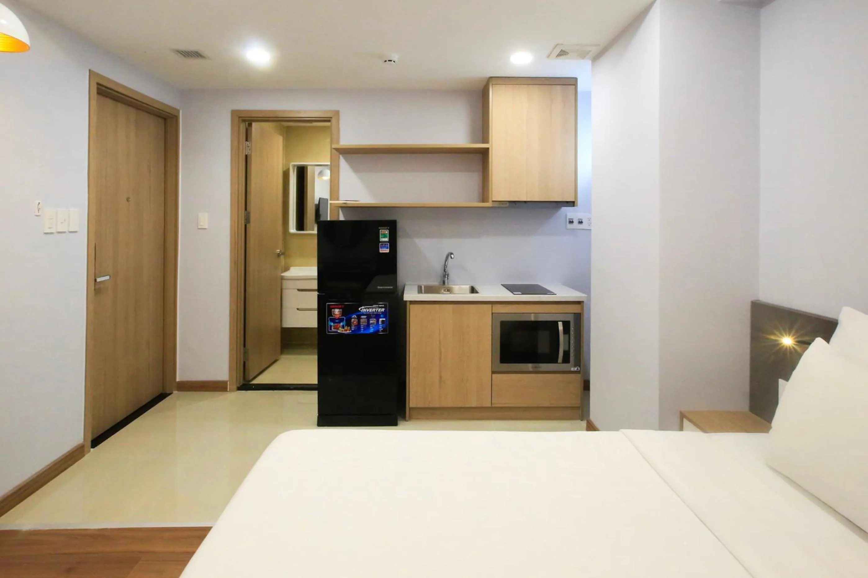 Photo of the whole room in Cityhouse - LightHouse SG