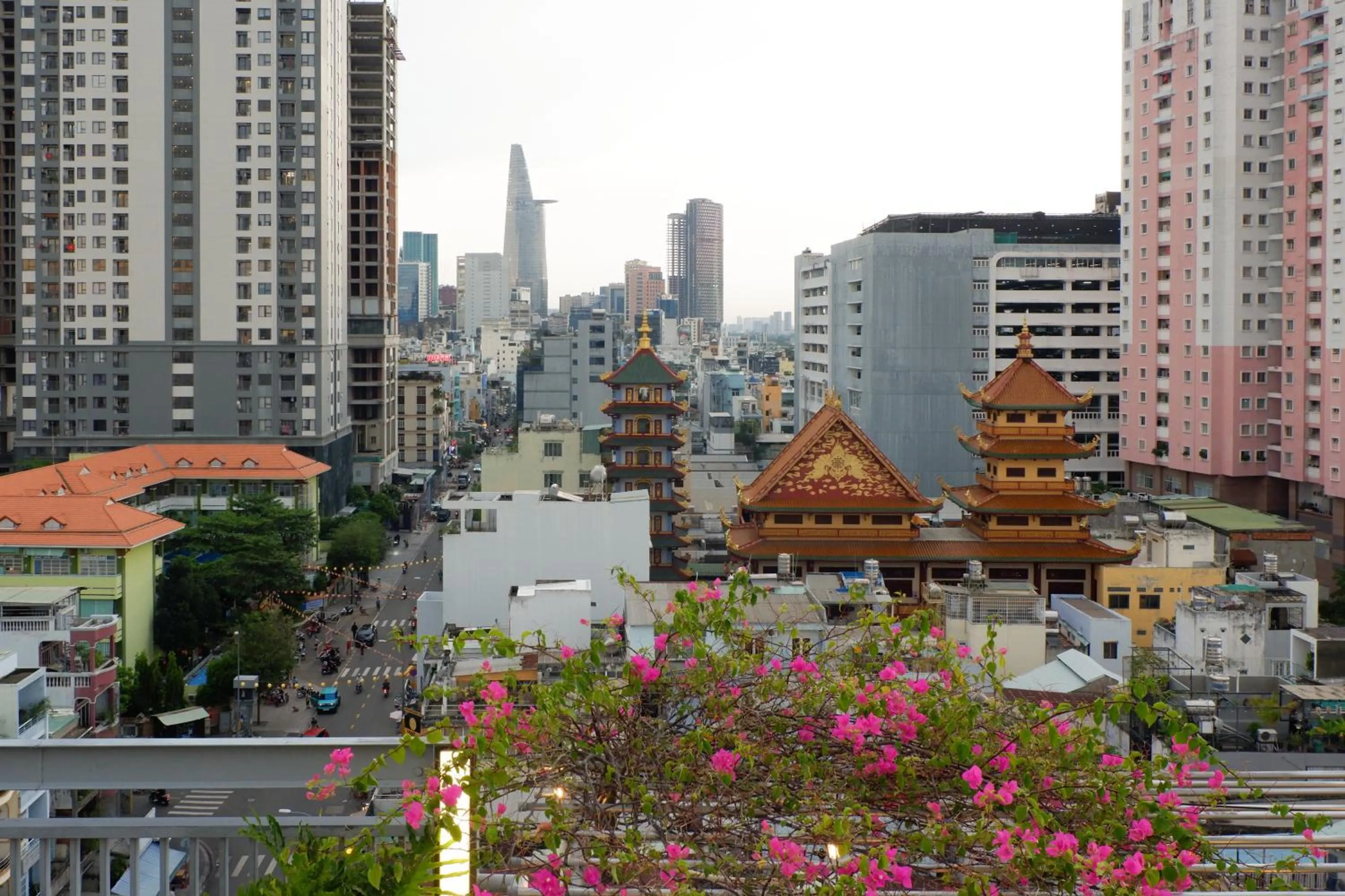 City view in Cityhouse - LightHouse SG