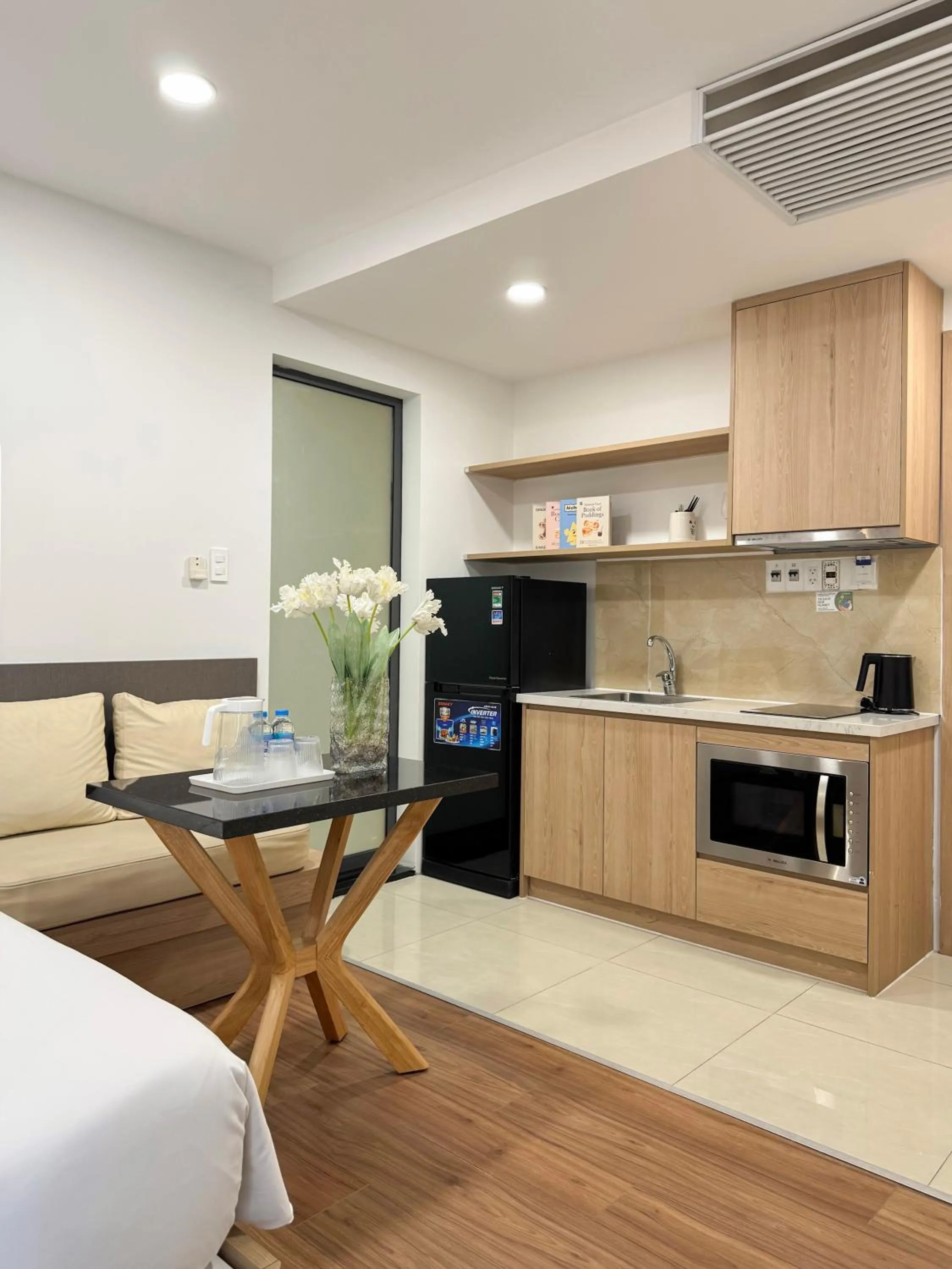 Kitchen or kitchenette in Cityhouse - LightHouse SG