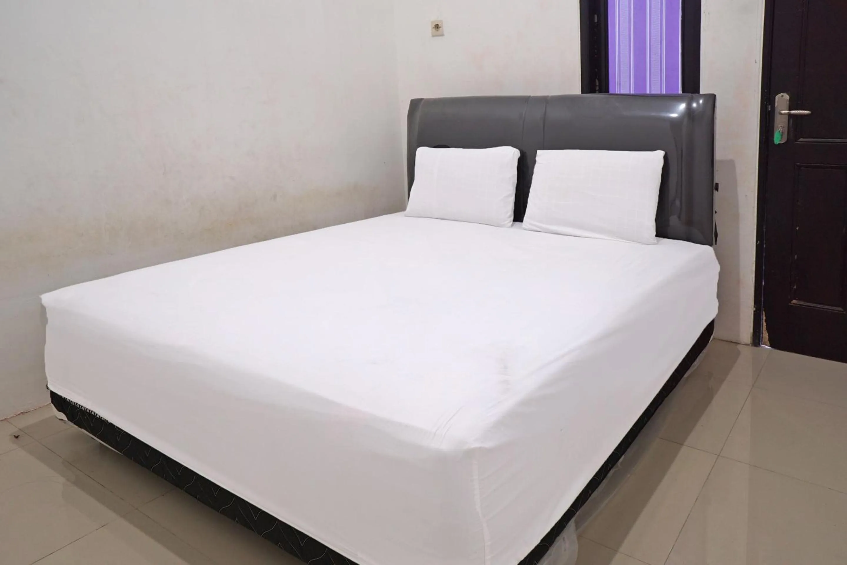 Standard Double Room in Hotel O Kost Putih Syariah