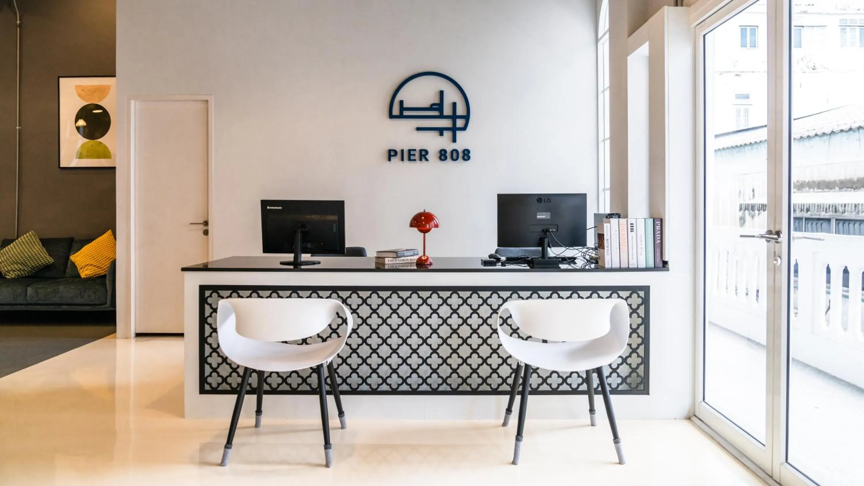 PIER 808 Hostel