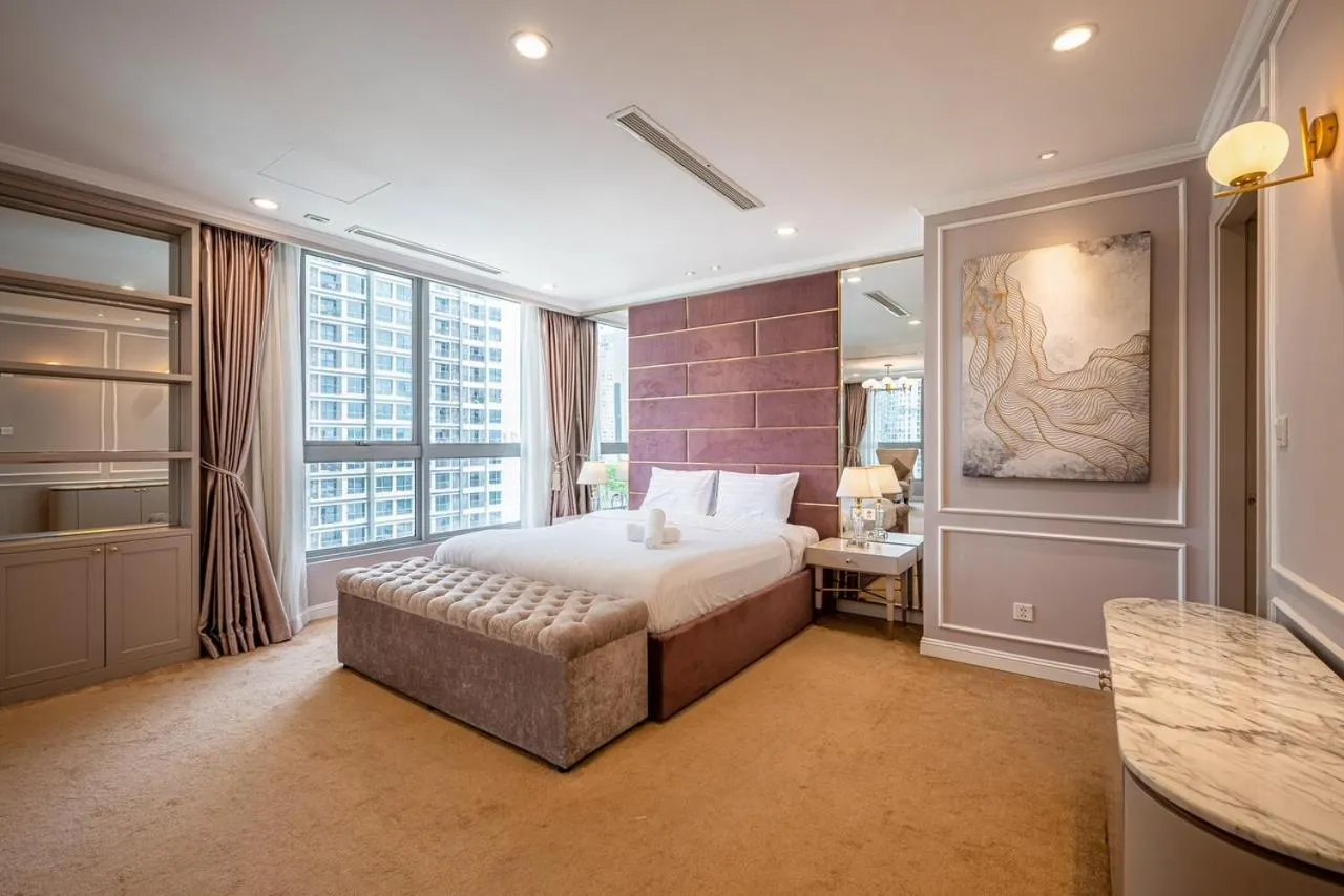 View (from property/room), Bed in LANDMARK 81 CONDOTEL CBD in HCMC