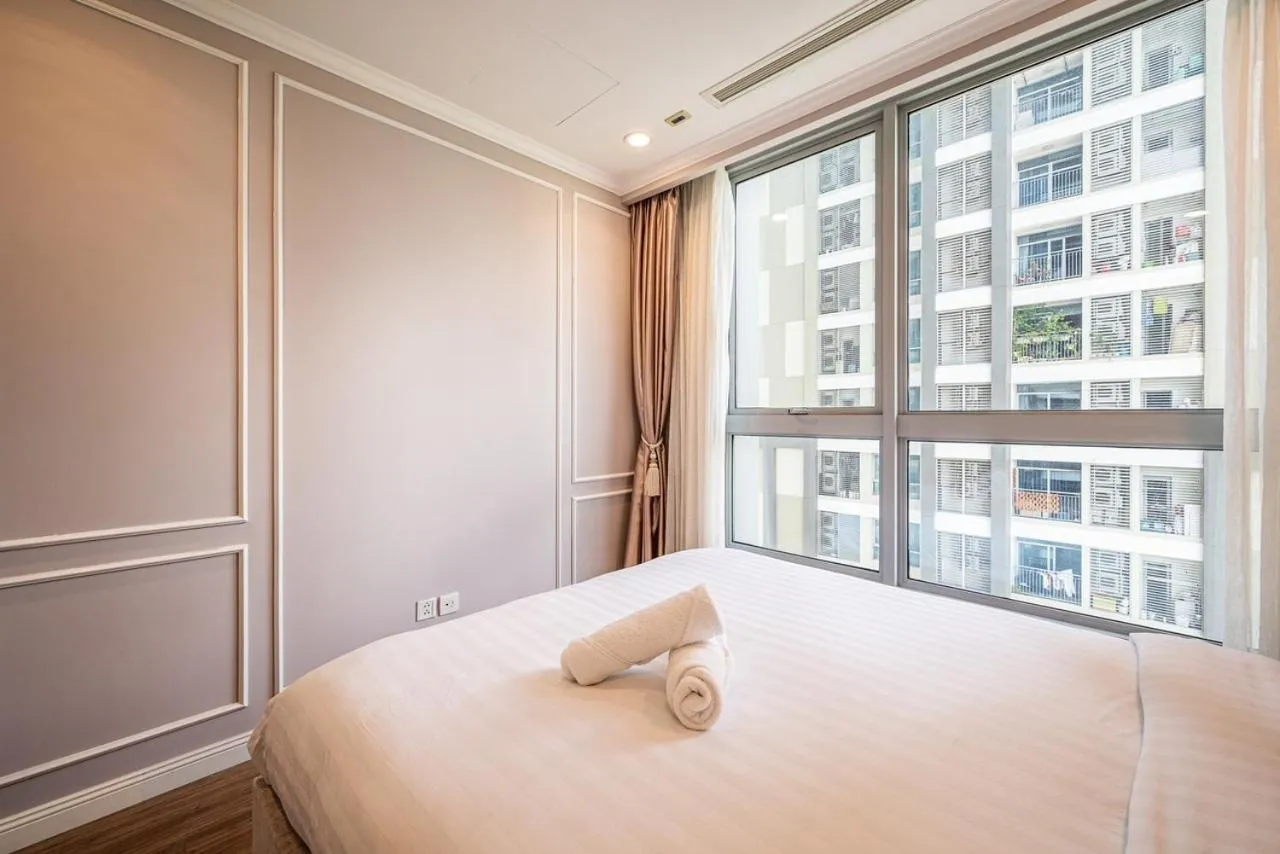 View (from property/room), Bed in LANDMARK 81 CONDOTEL CBD in HCMC