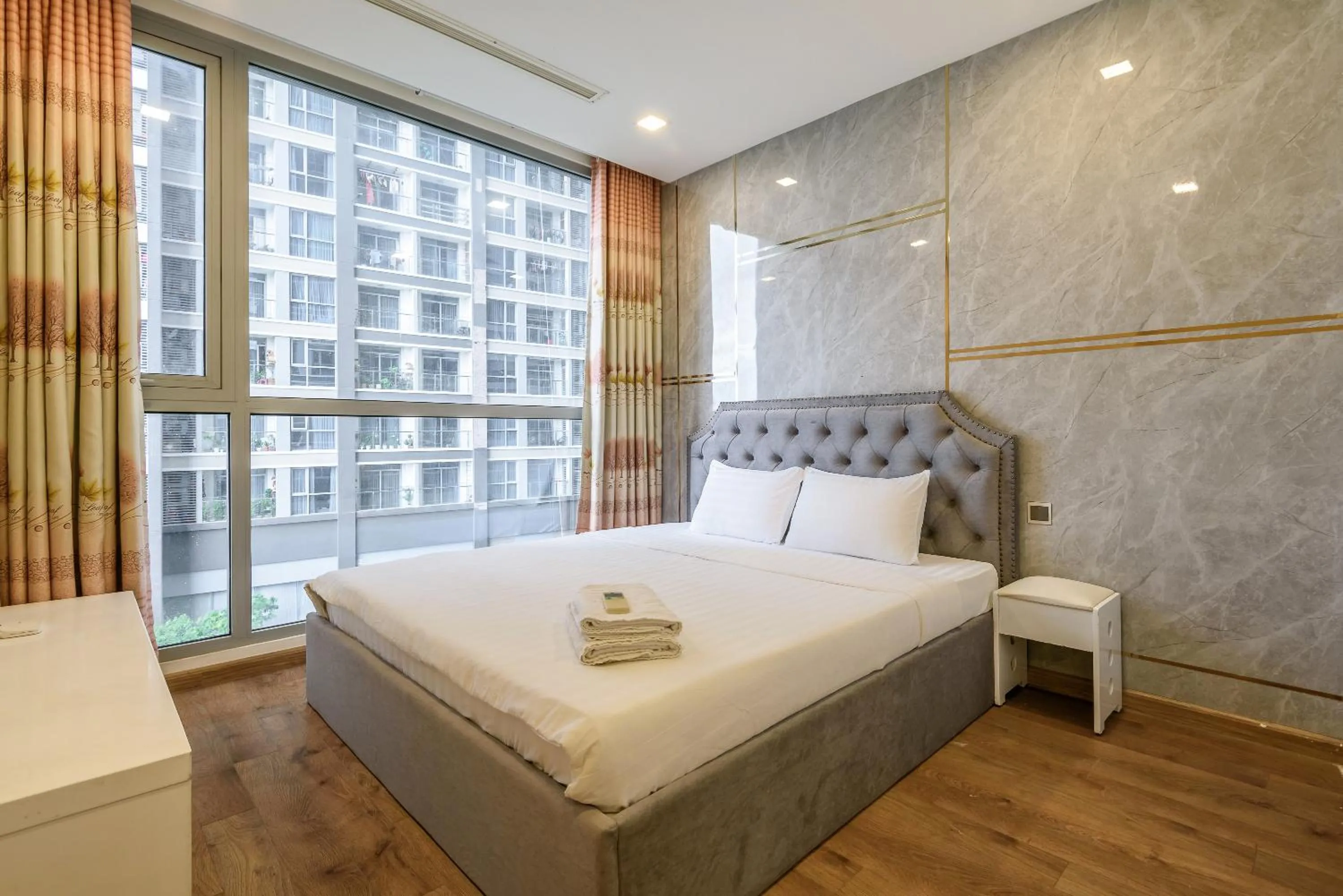 Bed in LANDMARK 81 CONDOTEL CBD in HCMC