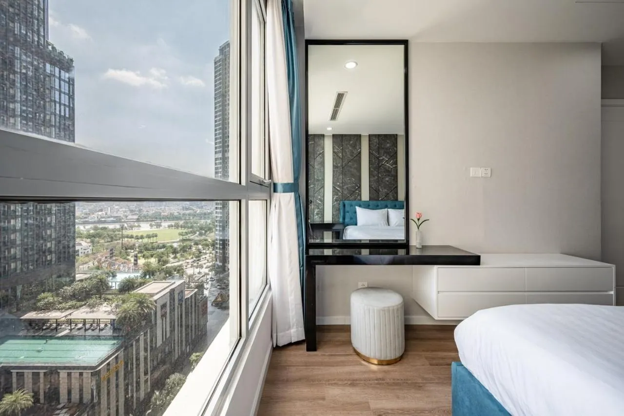 View (from property/room), Bed in LANDMARK 81 CONDOTEL CBD in HCMC