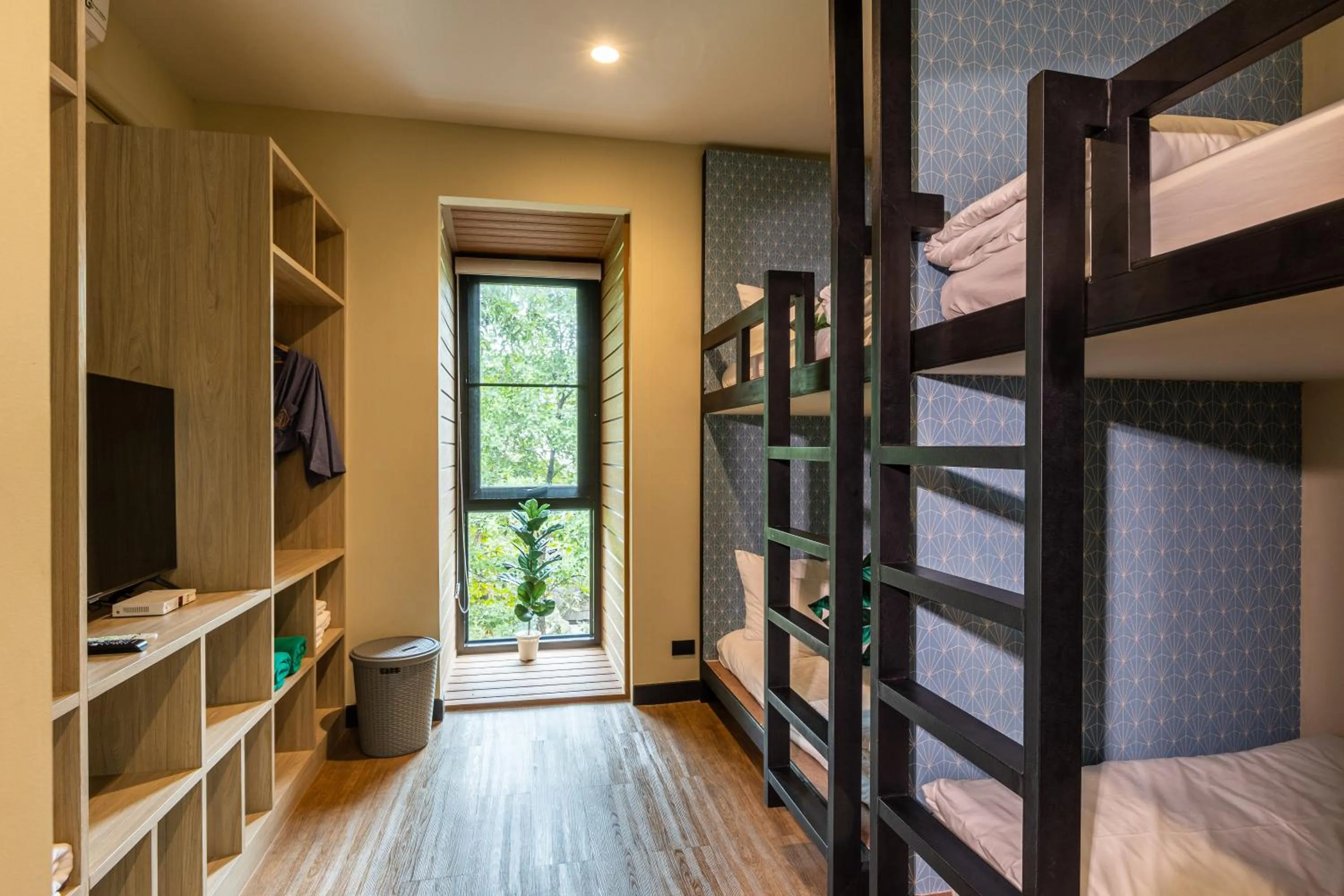 TV and multimedia, Bed in Emmarin Villa