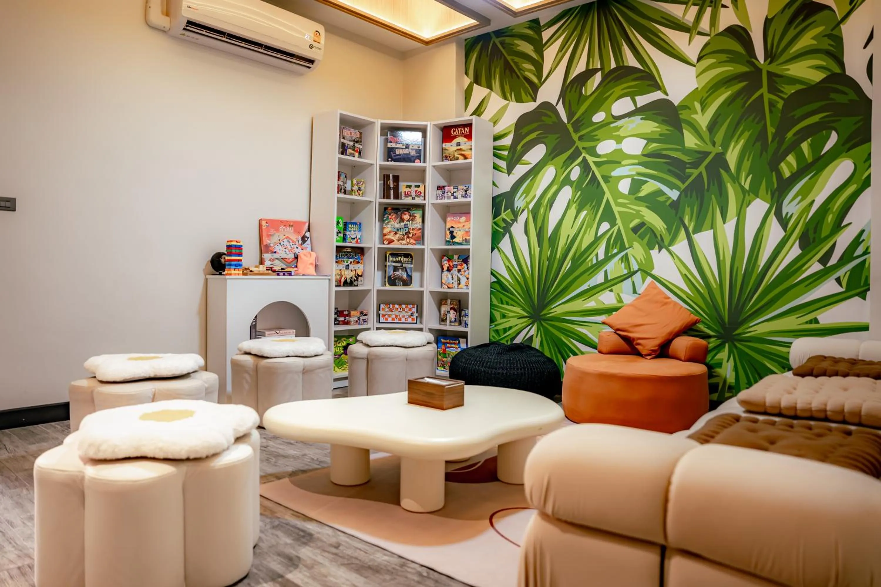 Game Room in Emmarin Villa