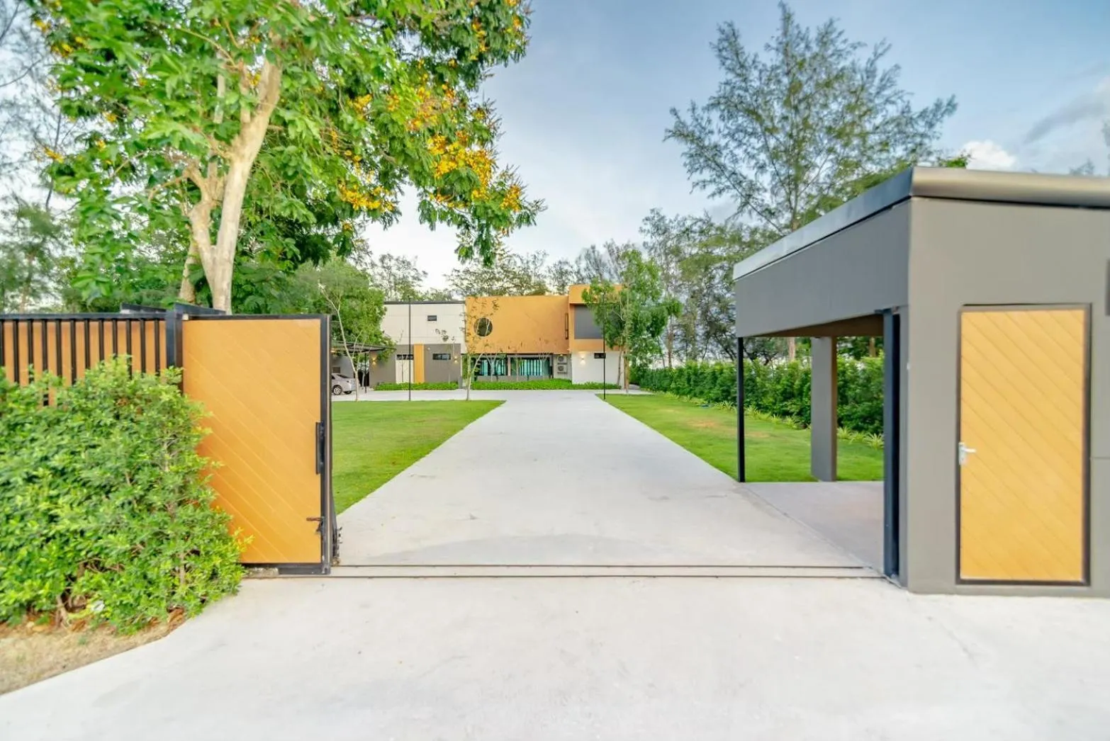 Property building in Emmarin Villa