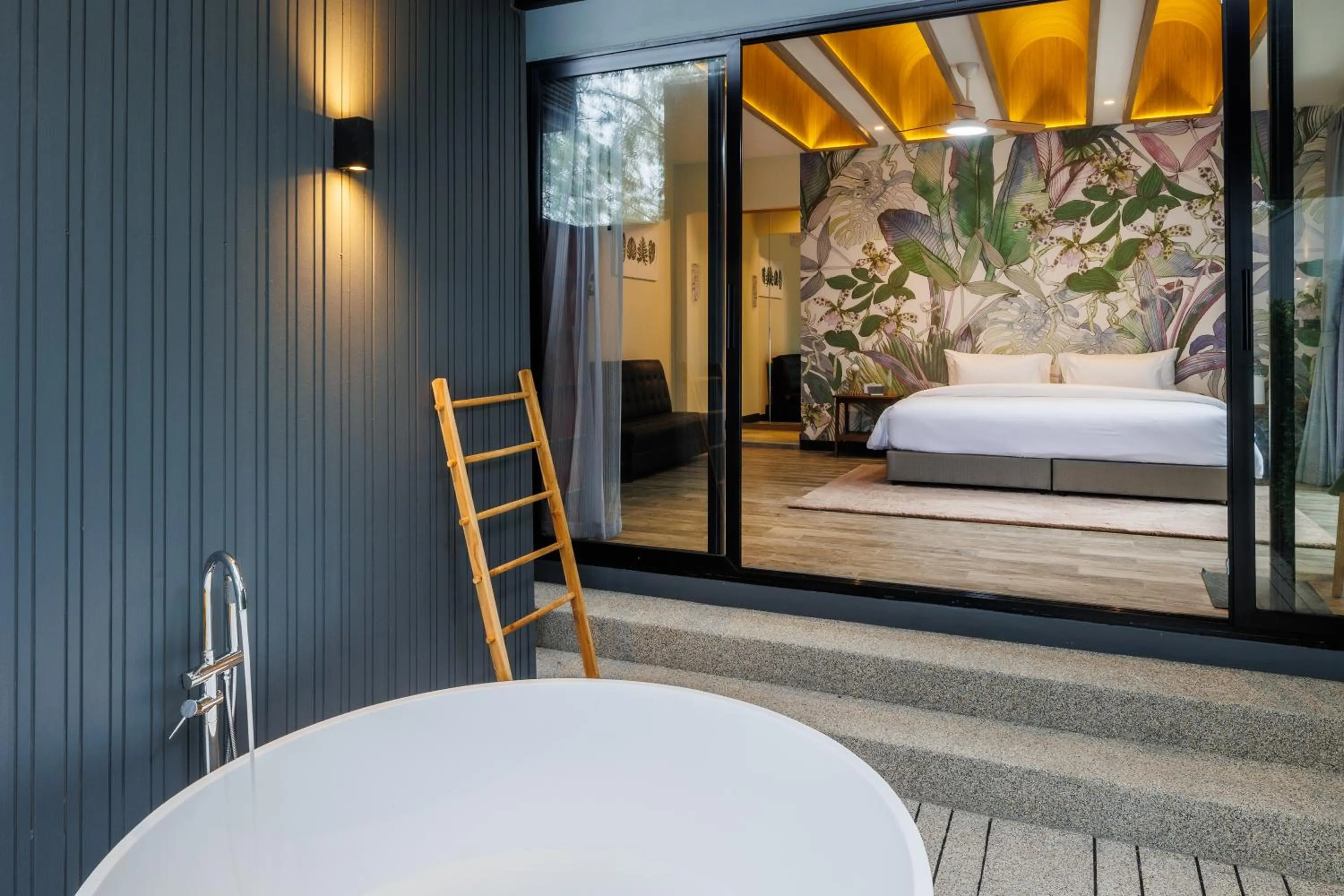 Bed in Emmarin Villa