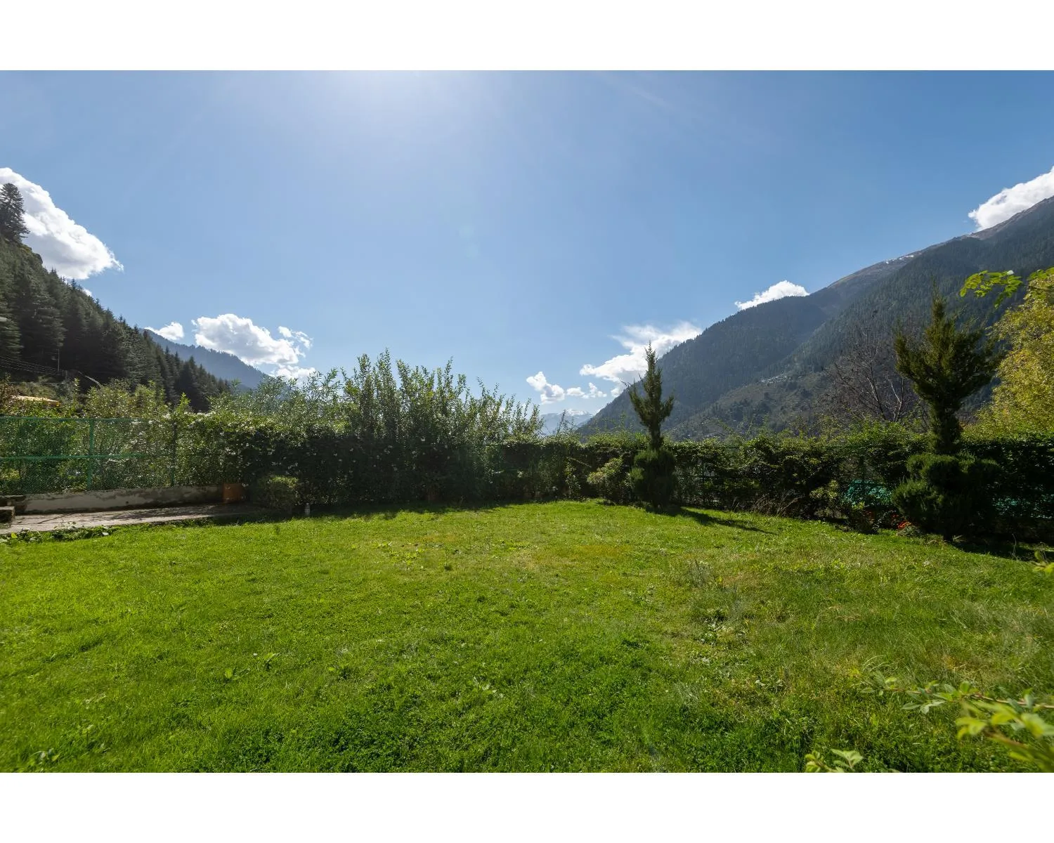 Garden in The Serenity Resort Spa