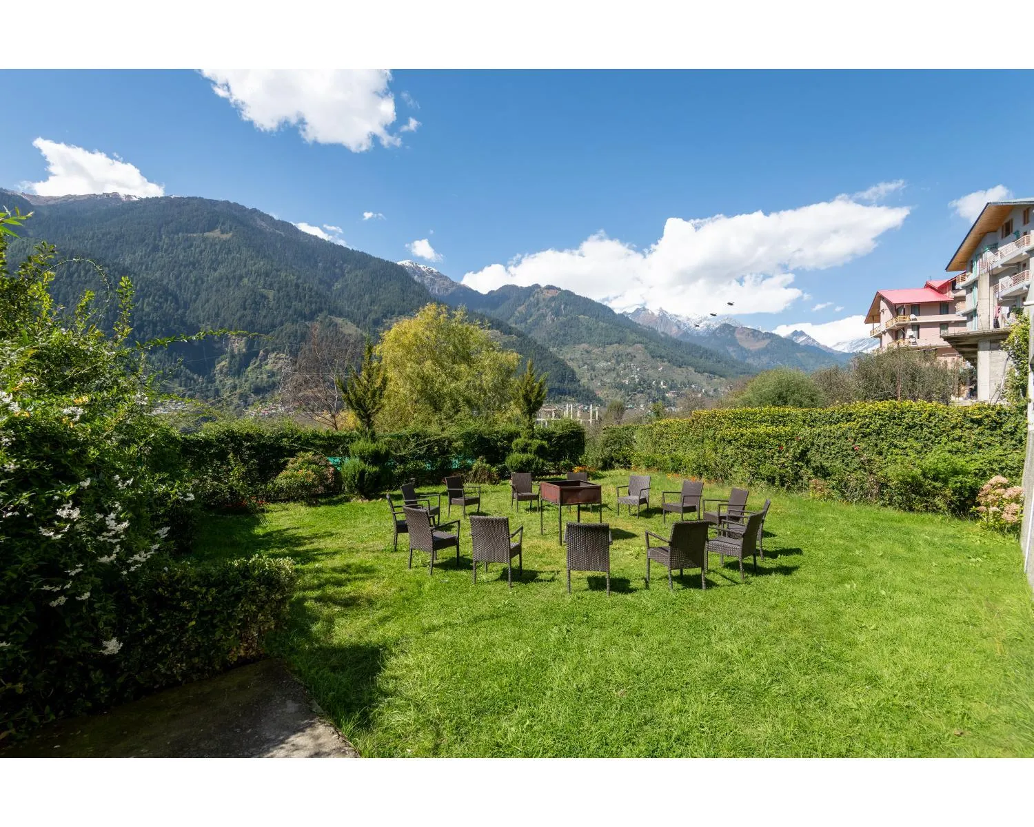 Garden in The Serenity Resort Spa