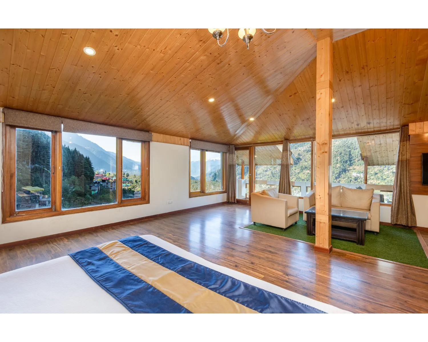 Bed in The Serenity Resort Spa