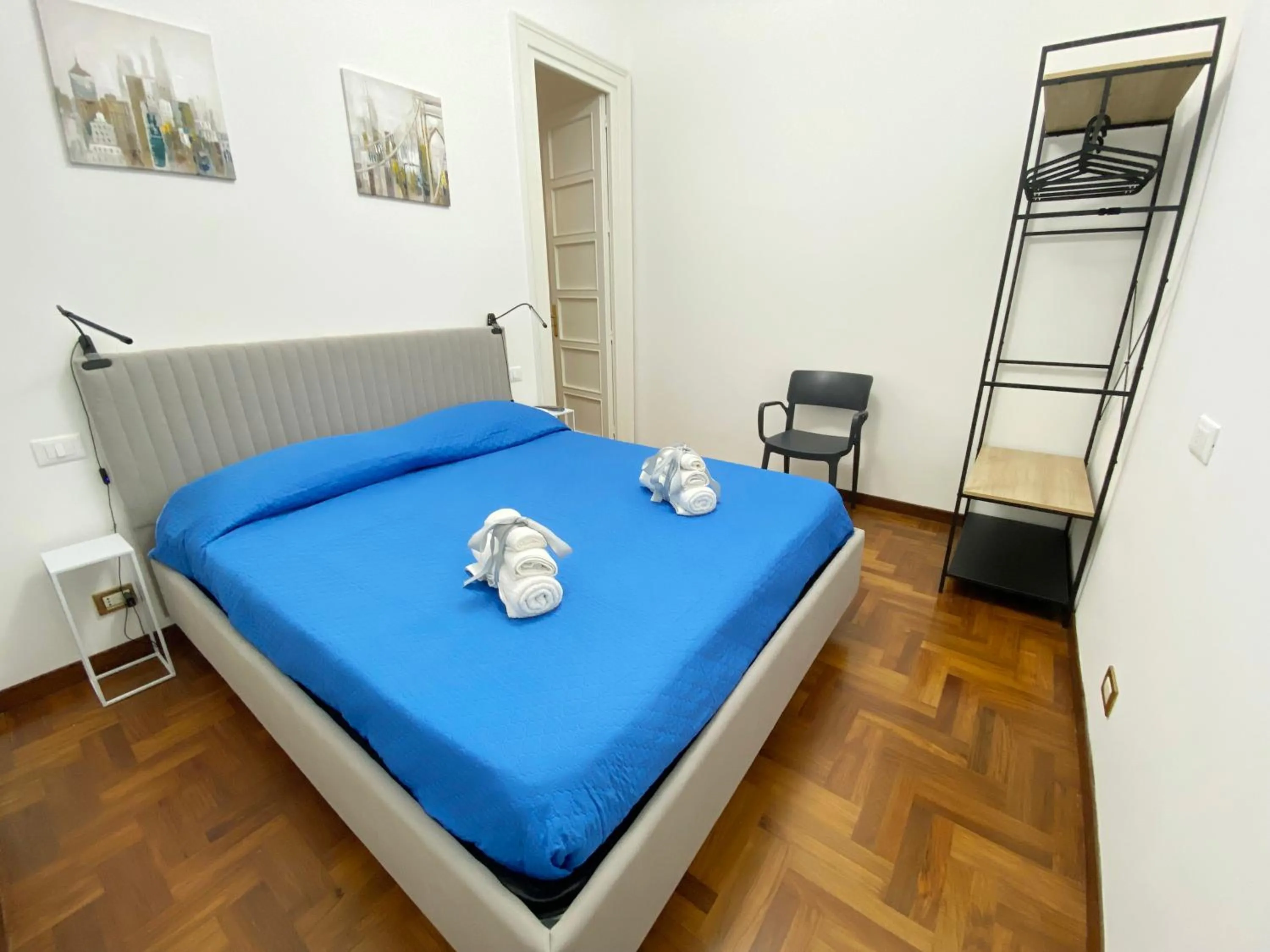 View (from property/room), Bed in Kamaffari Central Apartment