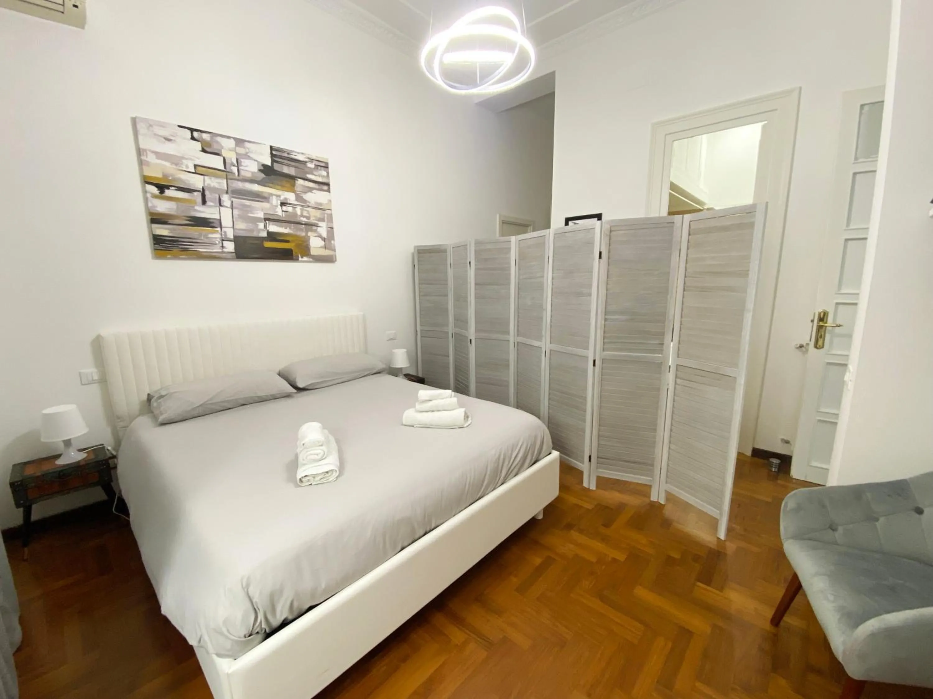 Bedroom, Bed in Kamaffari Central Apartment