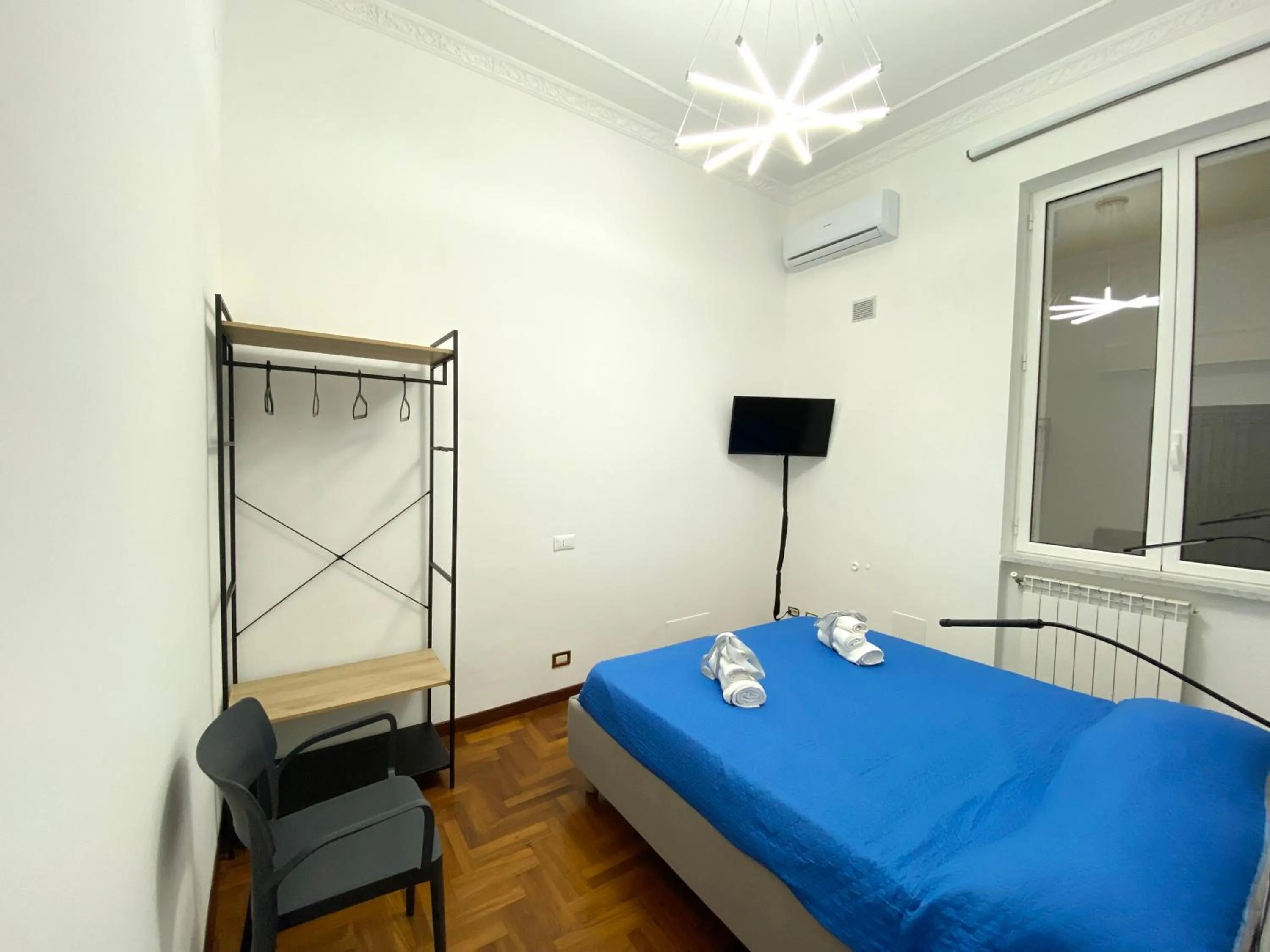 View (from property/room), Bed in Kamaffari Central Apartment