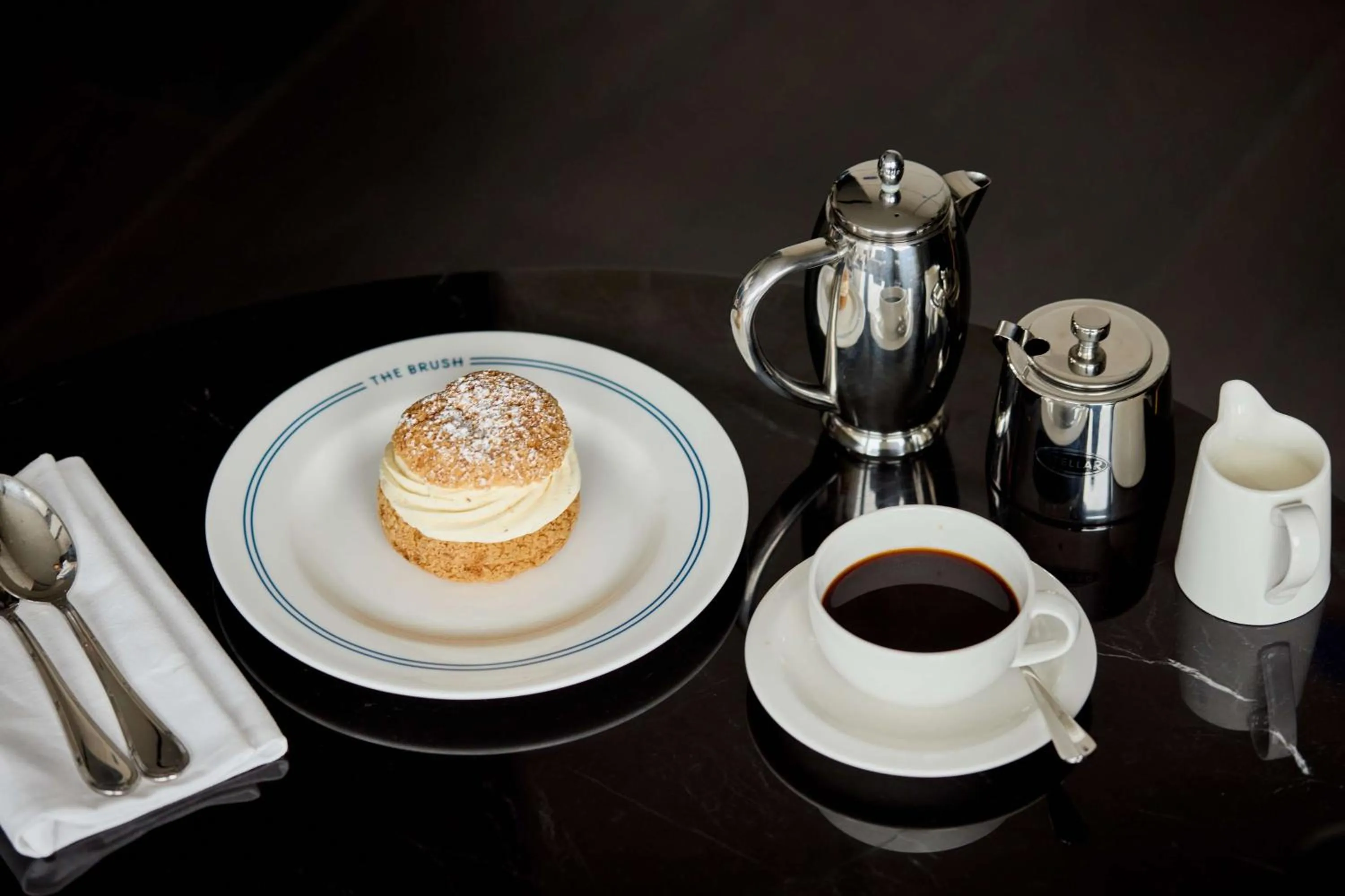 Restaurant/places to eat in art'otel London Hoxton