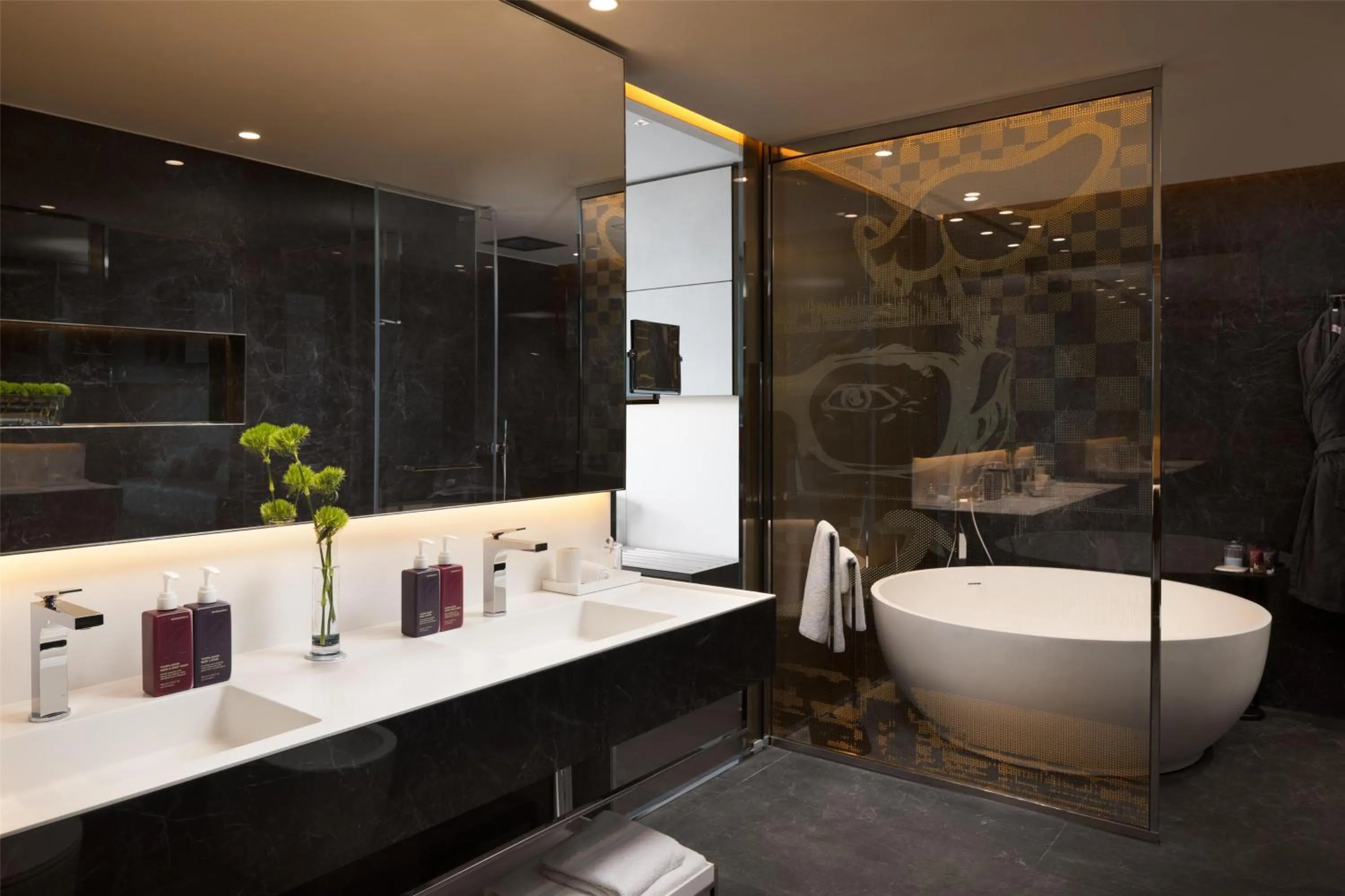 Bathroom in art'otel London Hoxton