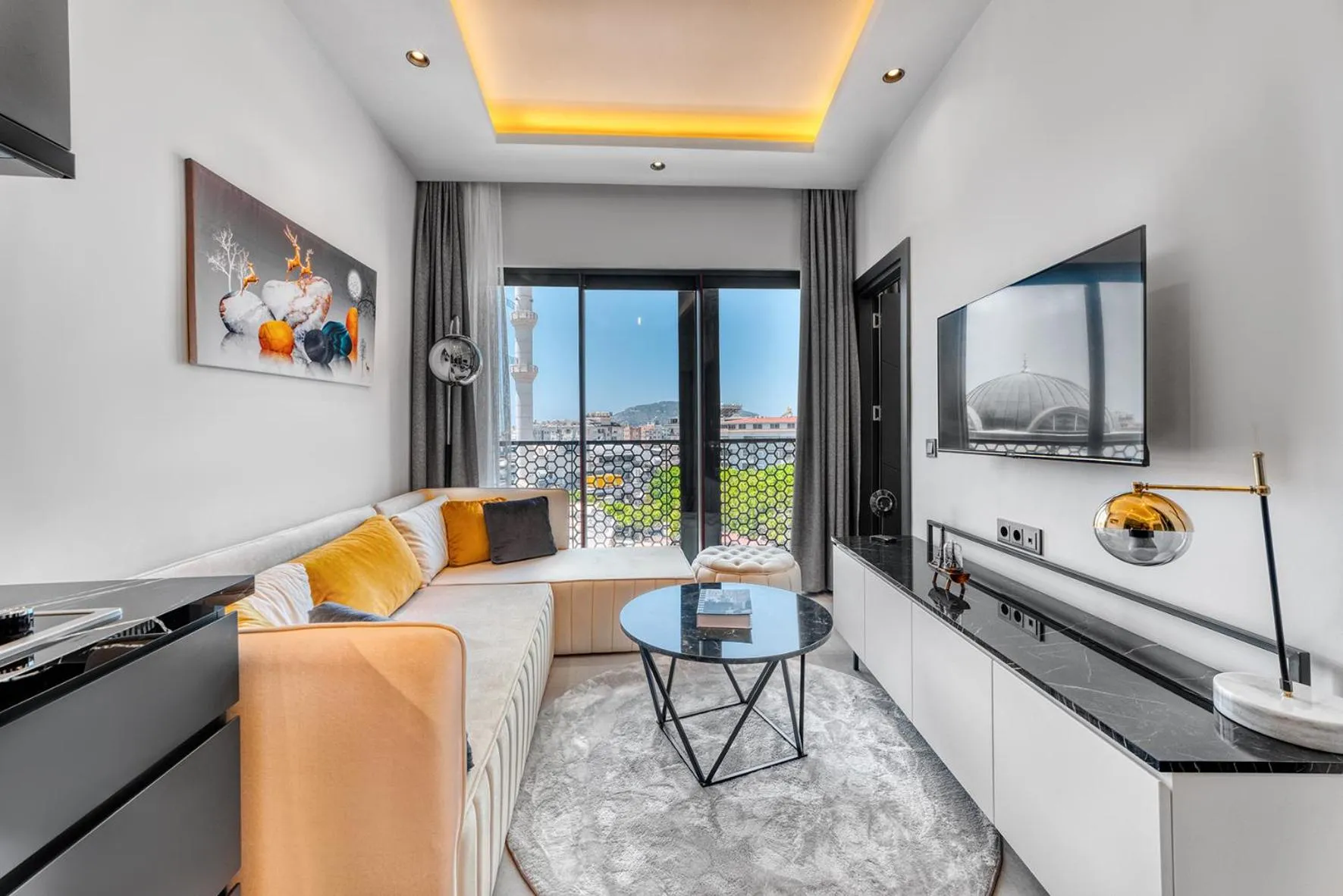 Communal lounge/ TV room in Prime Suite