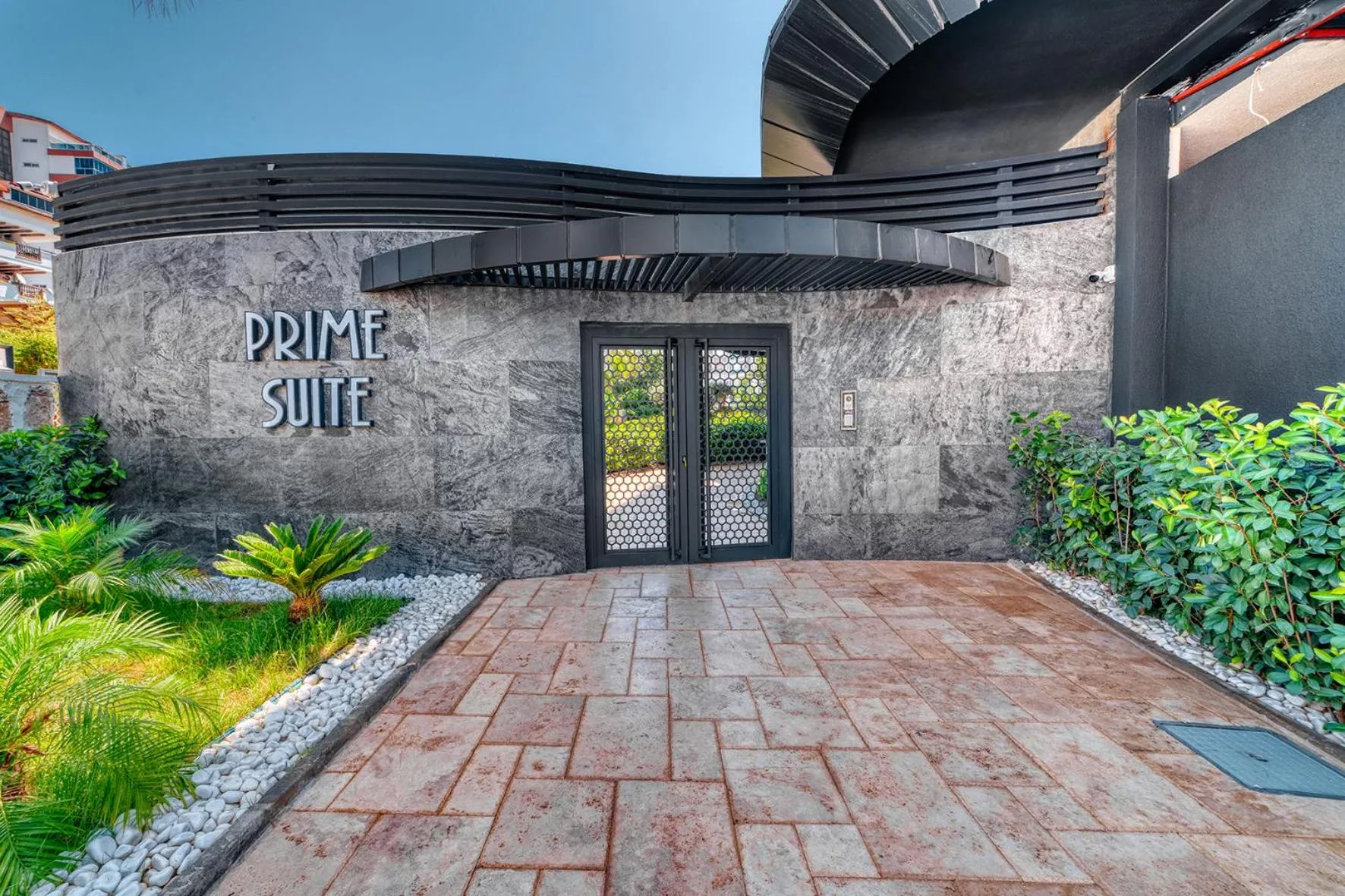 Facade/entrance in Prime Suite