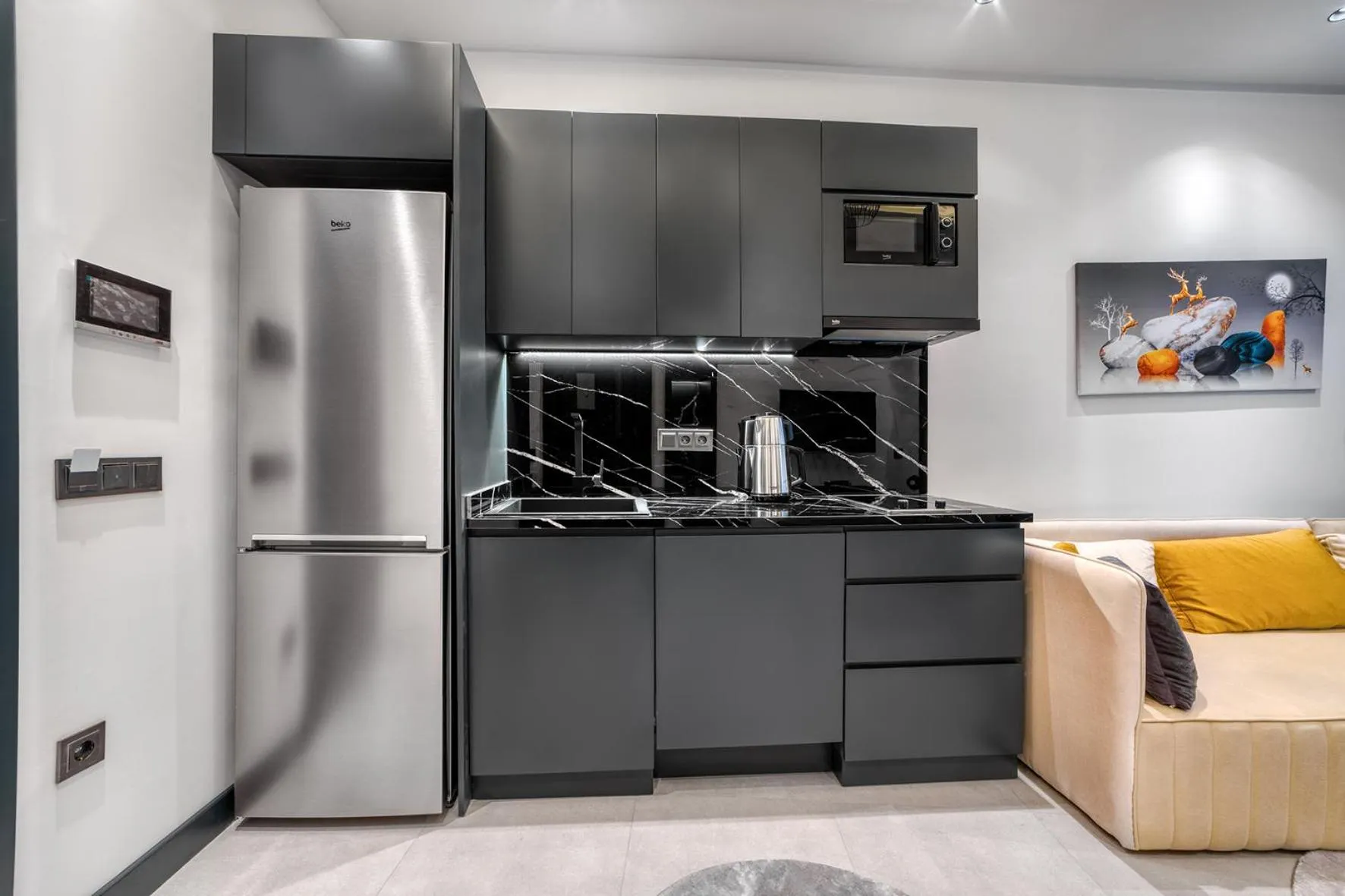 Kitchen or kitchenette in Prime Suite