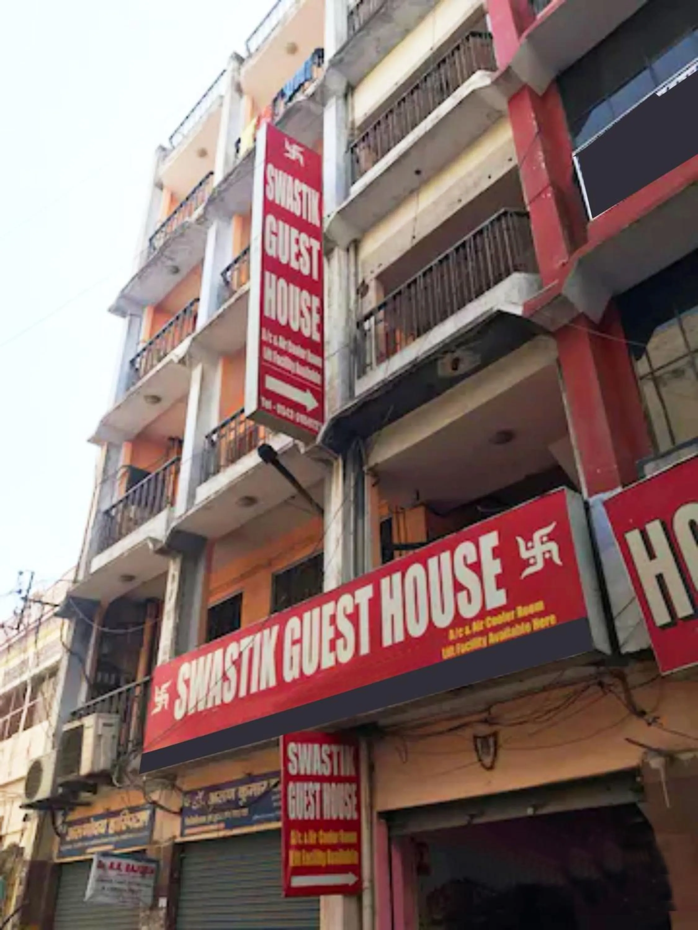 Property Building in Goroomgo Swastik Guest House Varanasi Near Kashi Vishwanath Temple