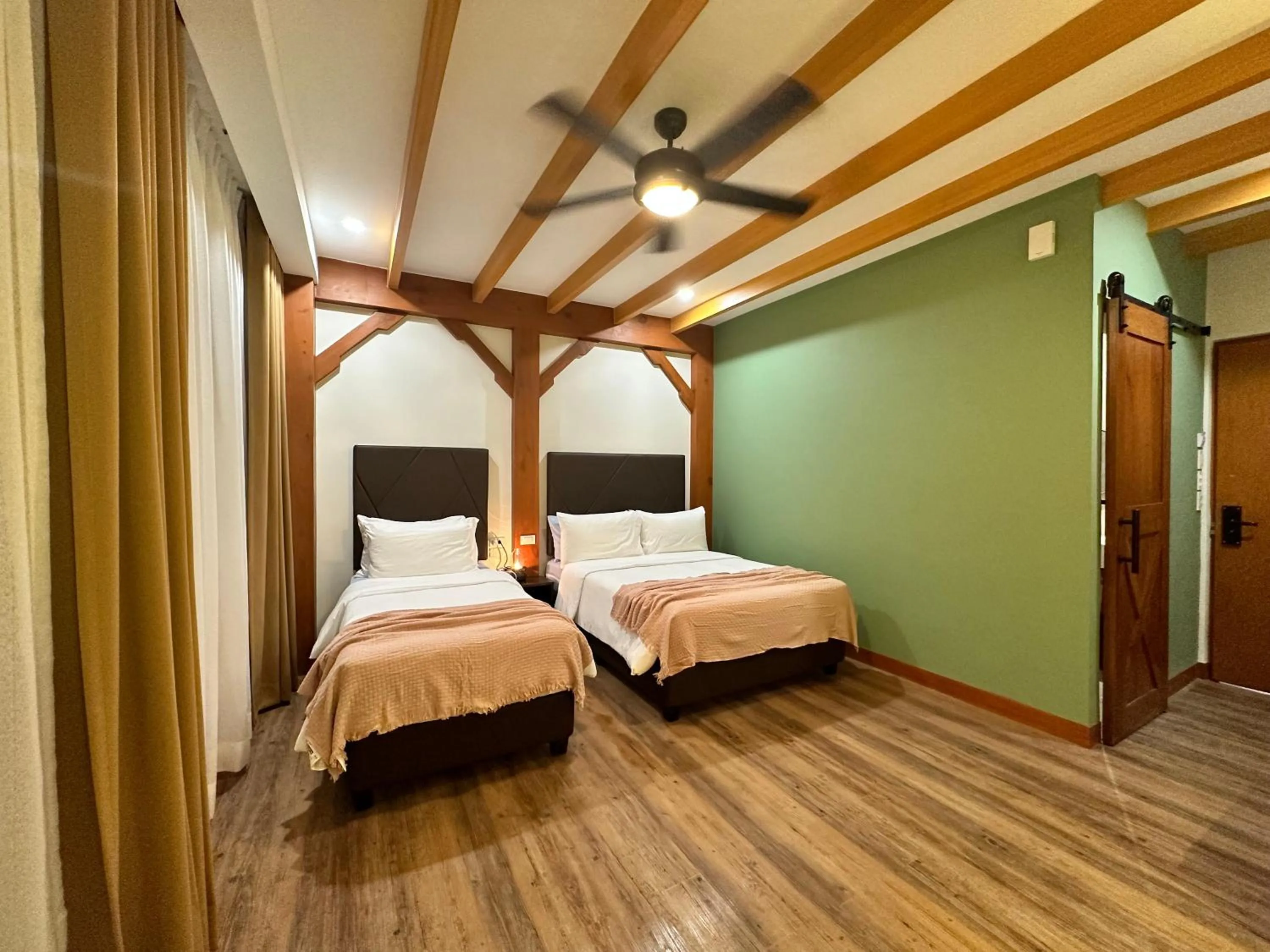 Bed in Lee Boutique Hotel Baguio