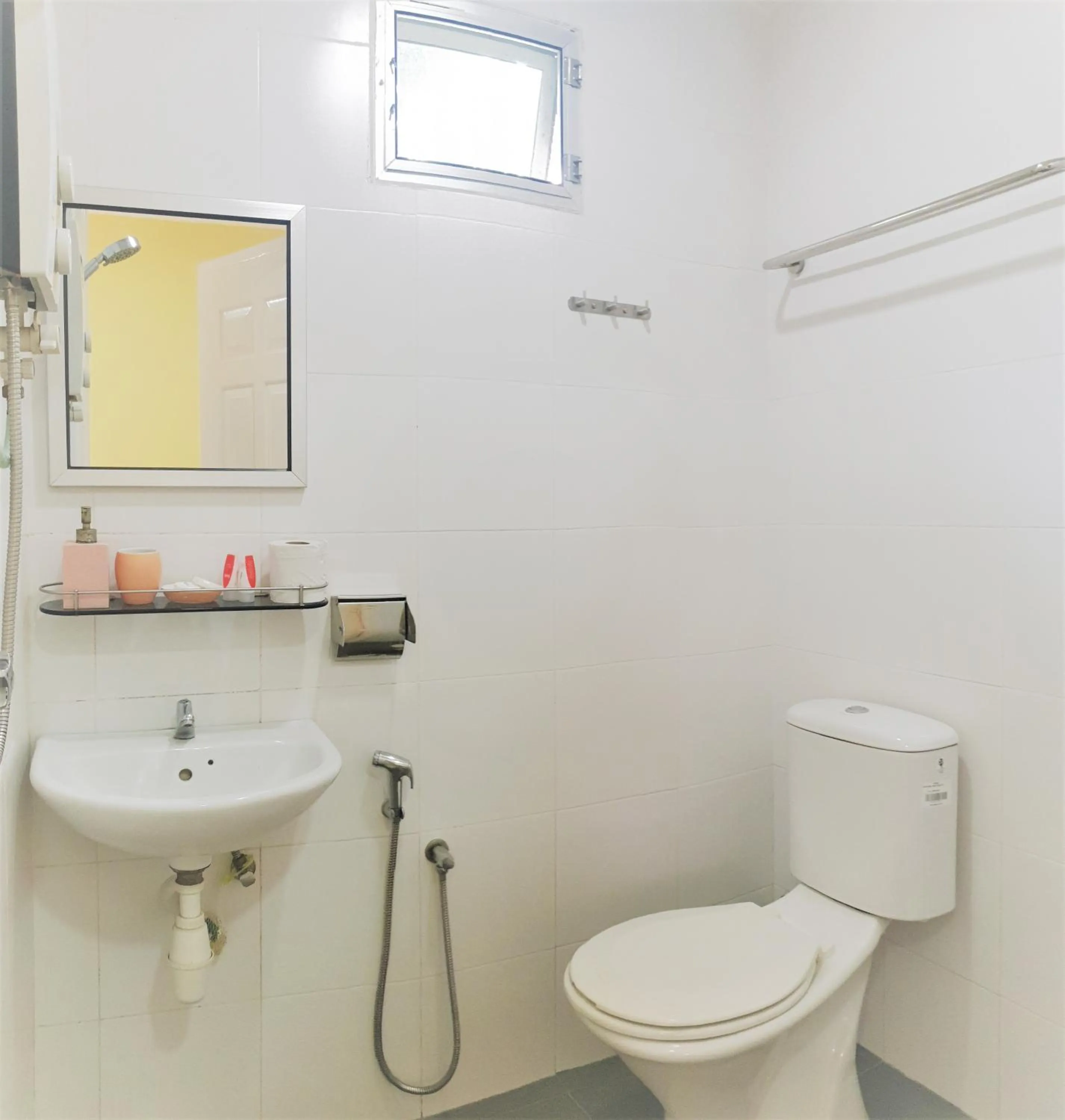 Toilet in Chenang Inn