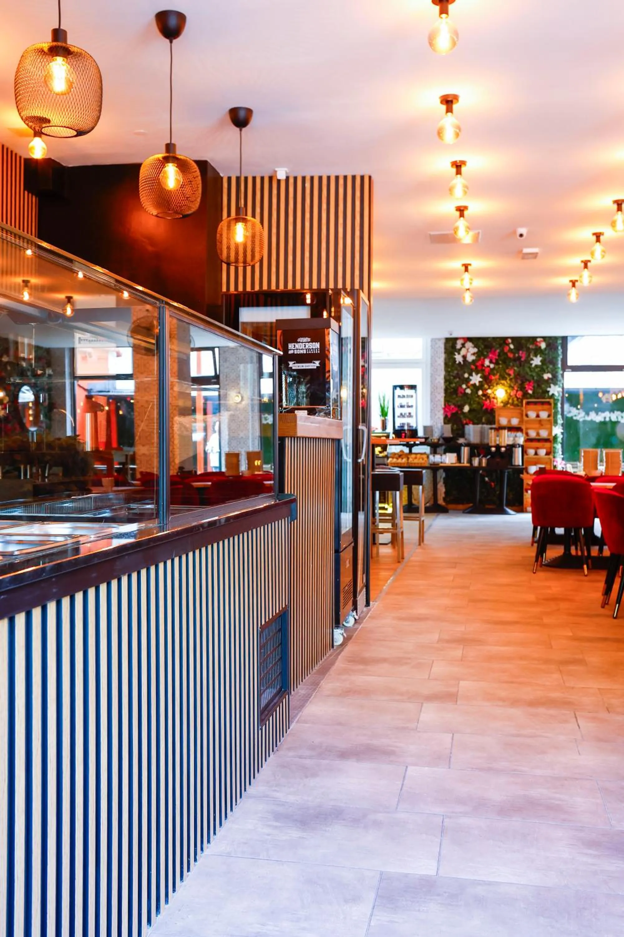 Restaurant/places to eat in Sleephotels Cosmos