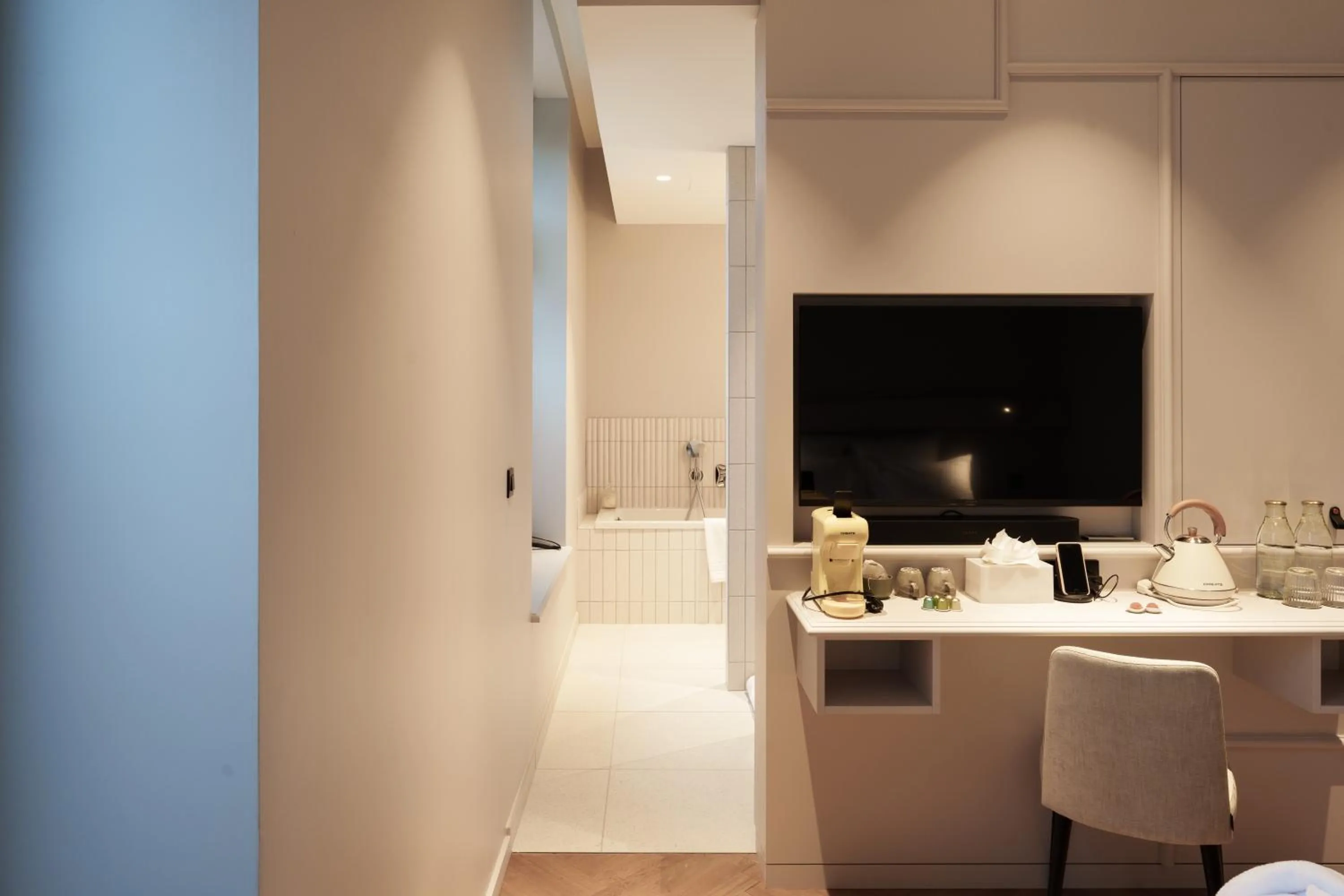 Seating area in Bienheureux Hôtel & Restaurant