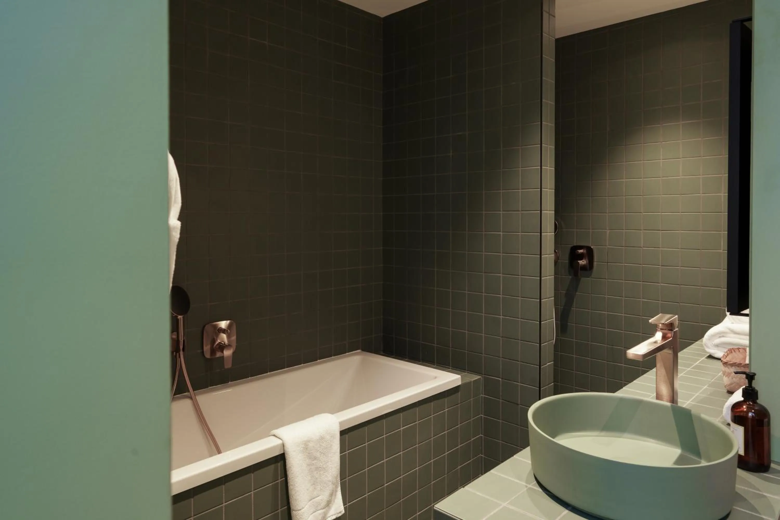 Shower in Bienheureux Hôtel & Restaurant