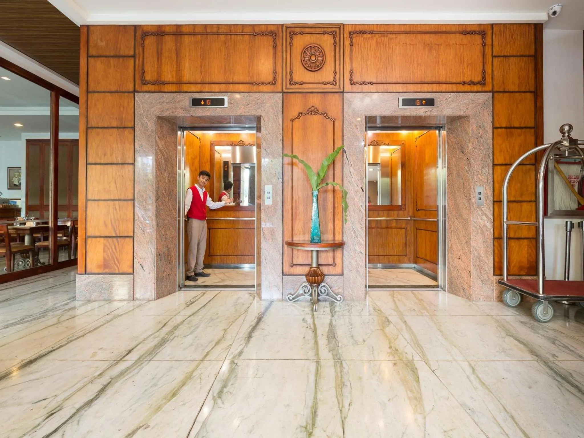 Lobby or reception in MJ Hotel and Suites