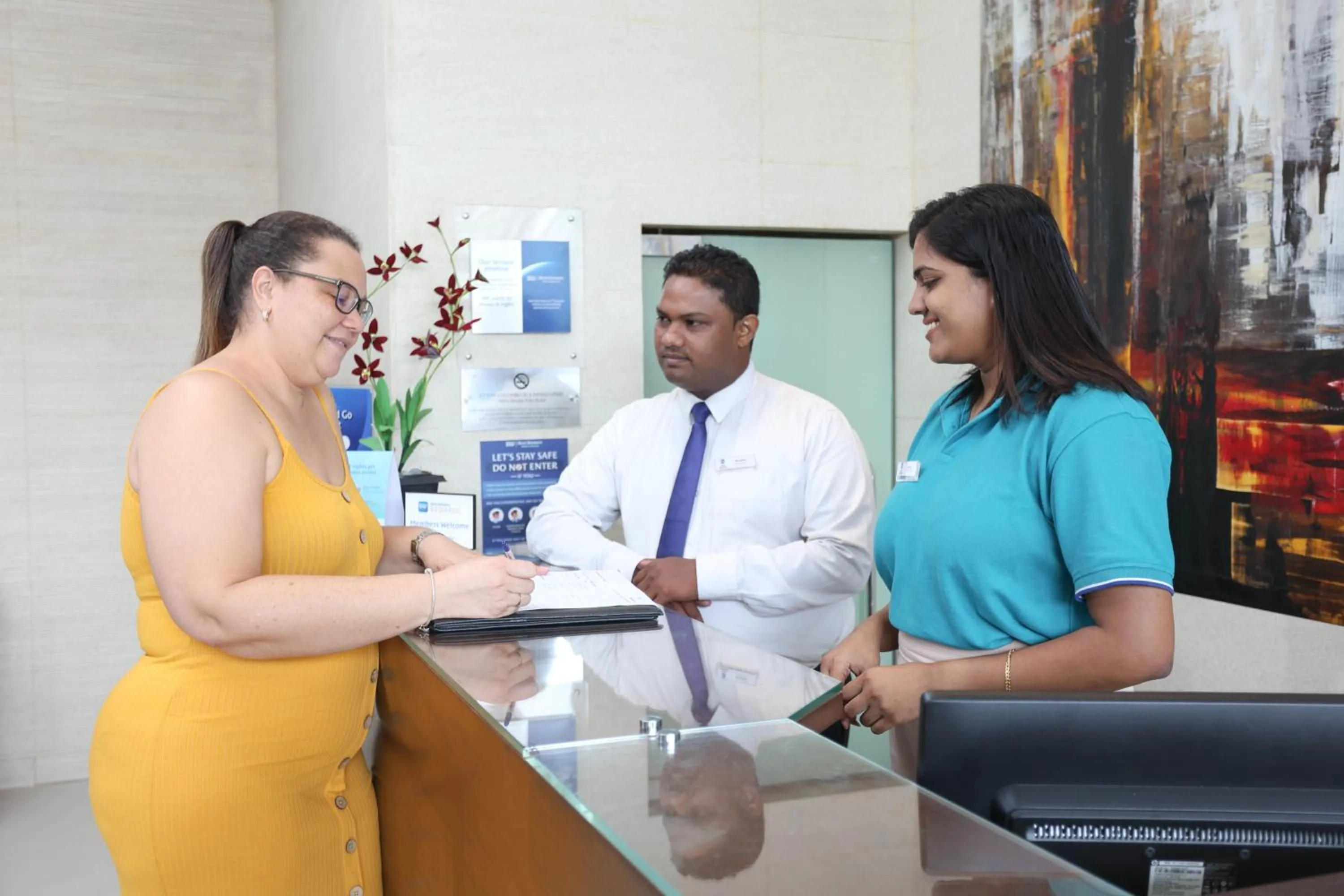 Lobby or reception in Best Western Elyon Colombo