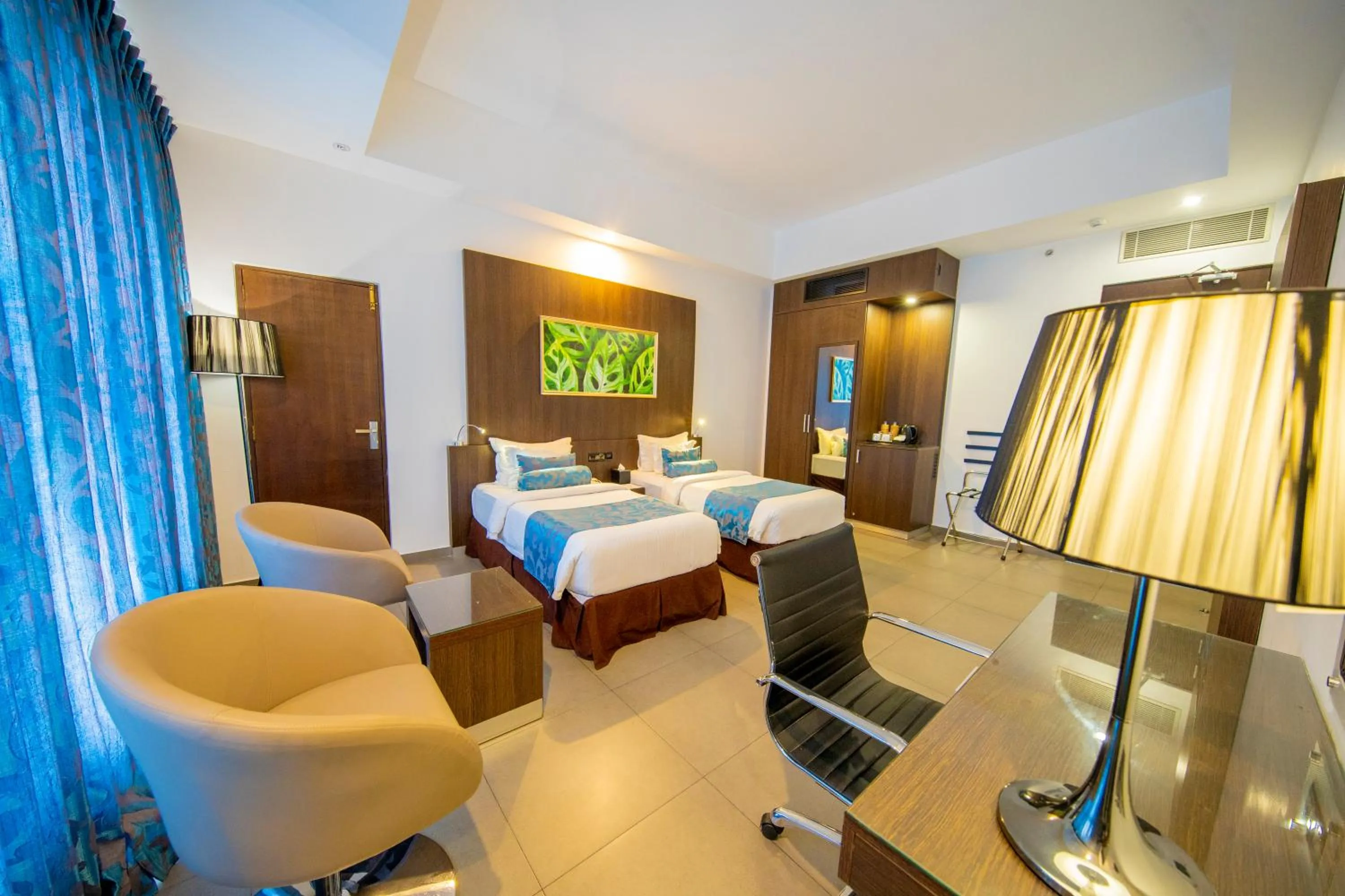 Bed in Best Western Elyon Colombo