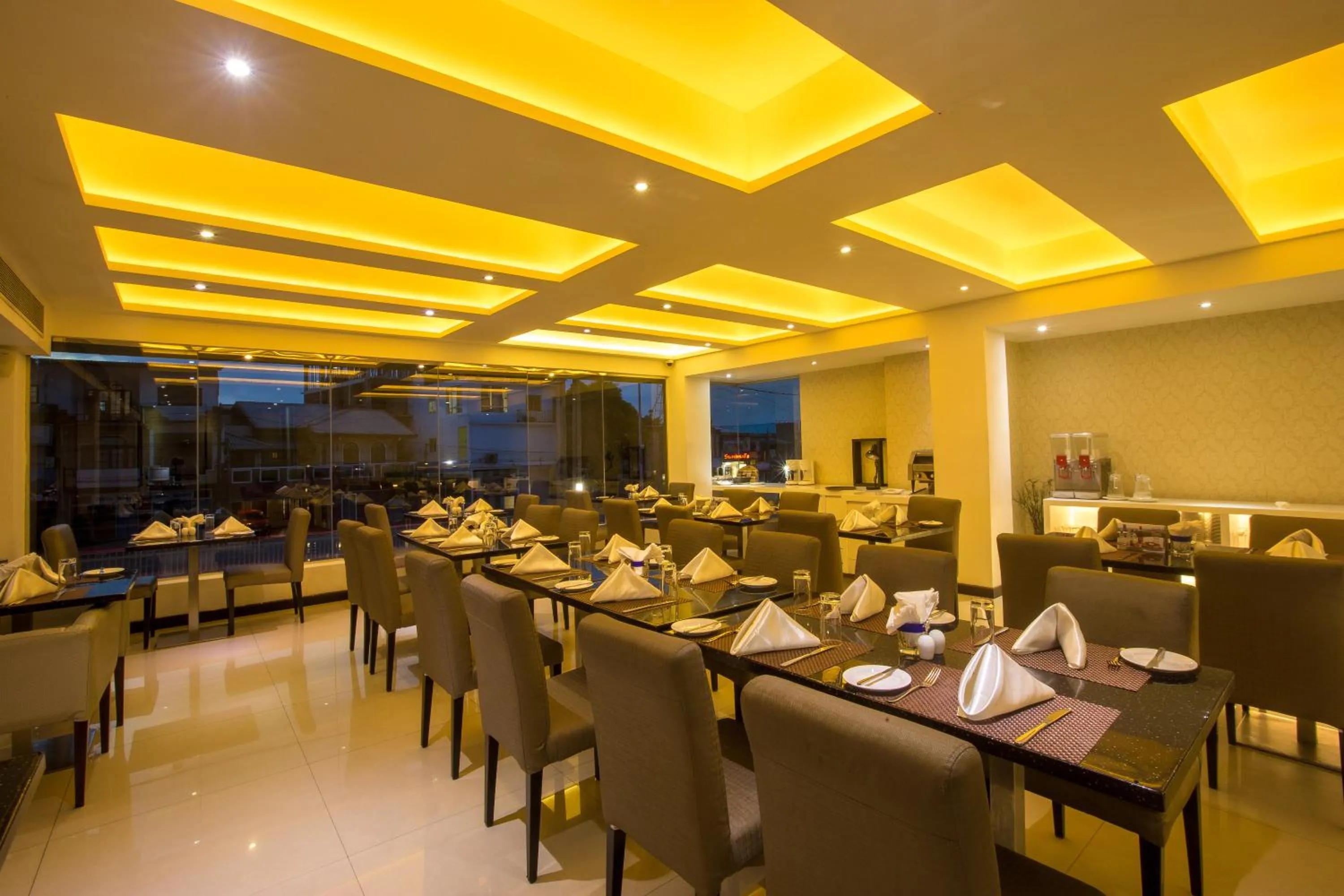Restaurant/places to eat in Best Western Elyon Colombo