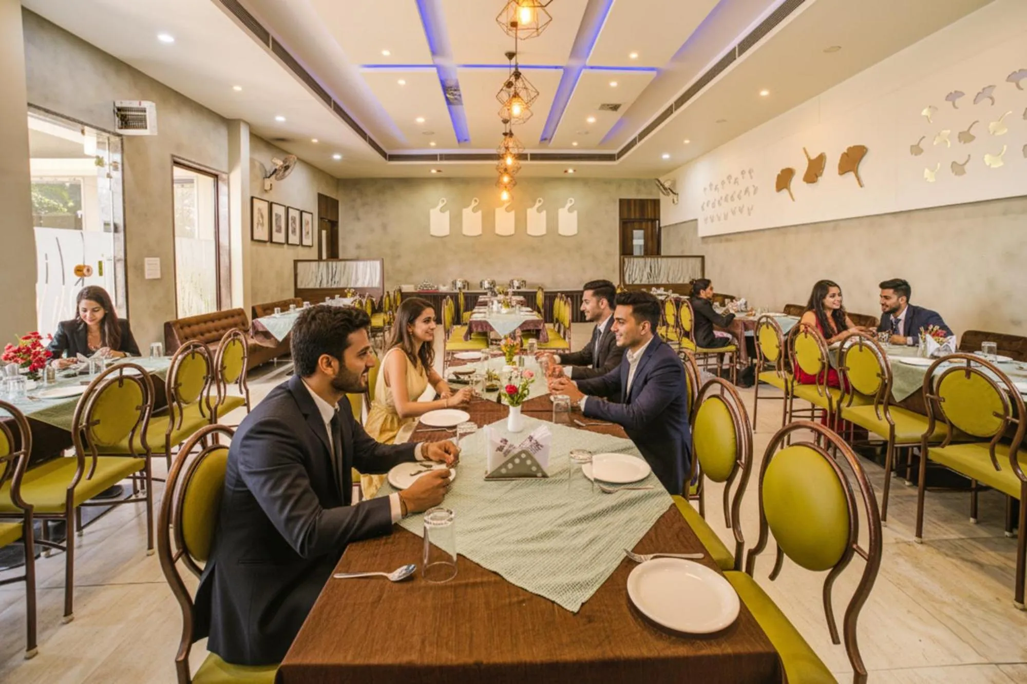 Restaurant/places to eat in FabHotel Bee Town