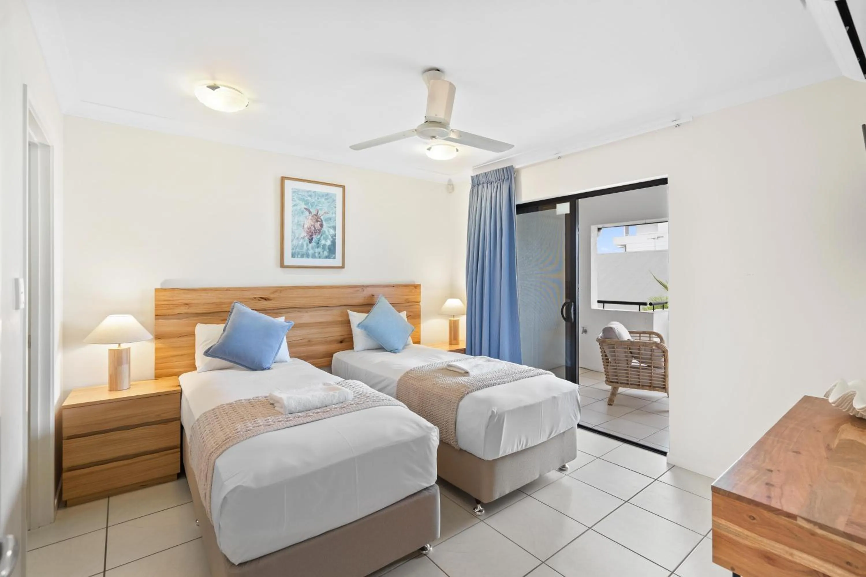 Bedroom, Bed in Cairns City Apartments