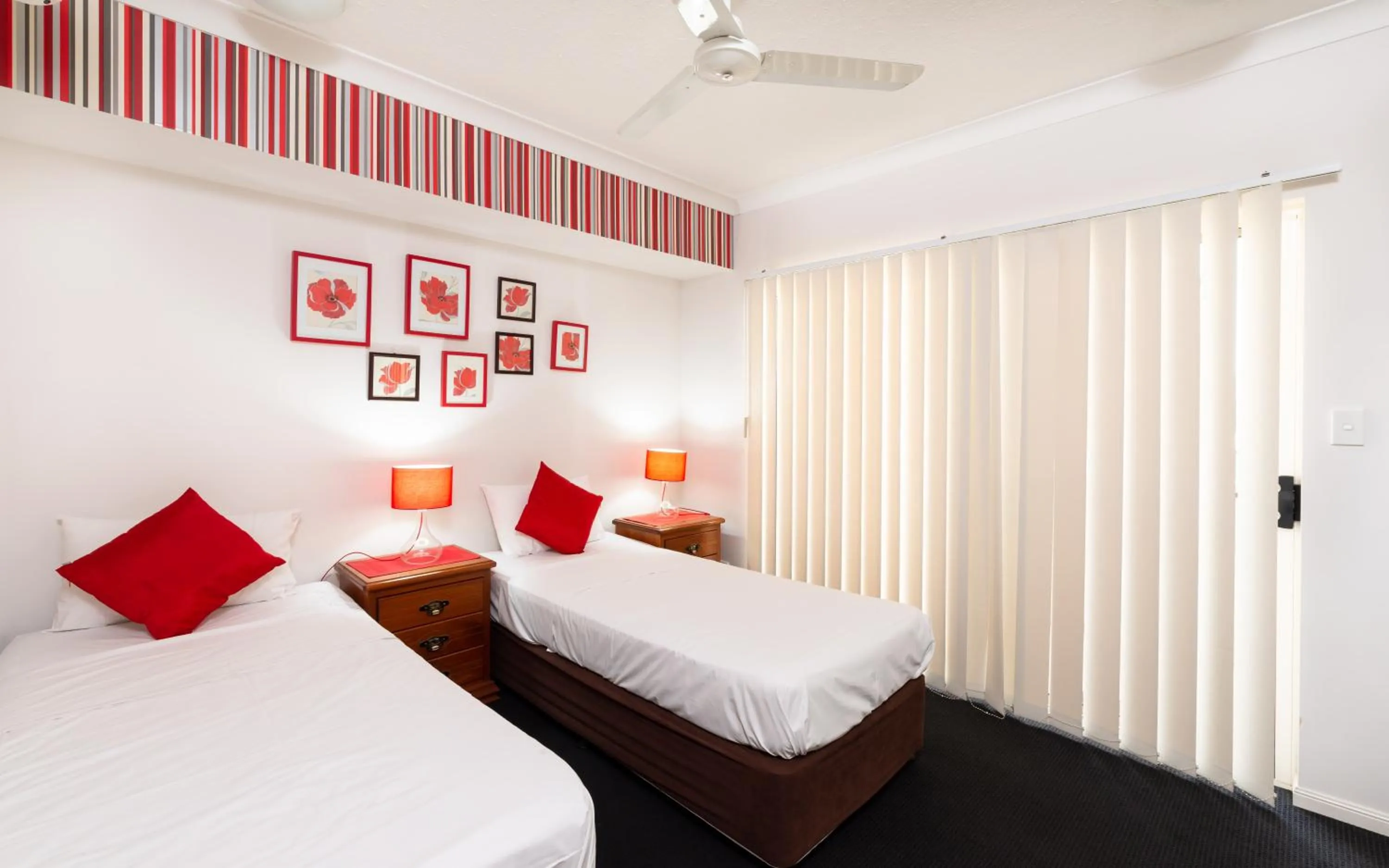 Bedroom, Bed in Cairns City Apartments