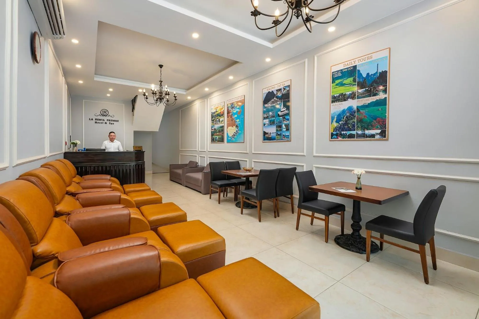 Lobby or reception in La Renta Premier Hotel & Spa Hanoi