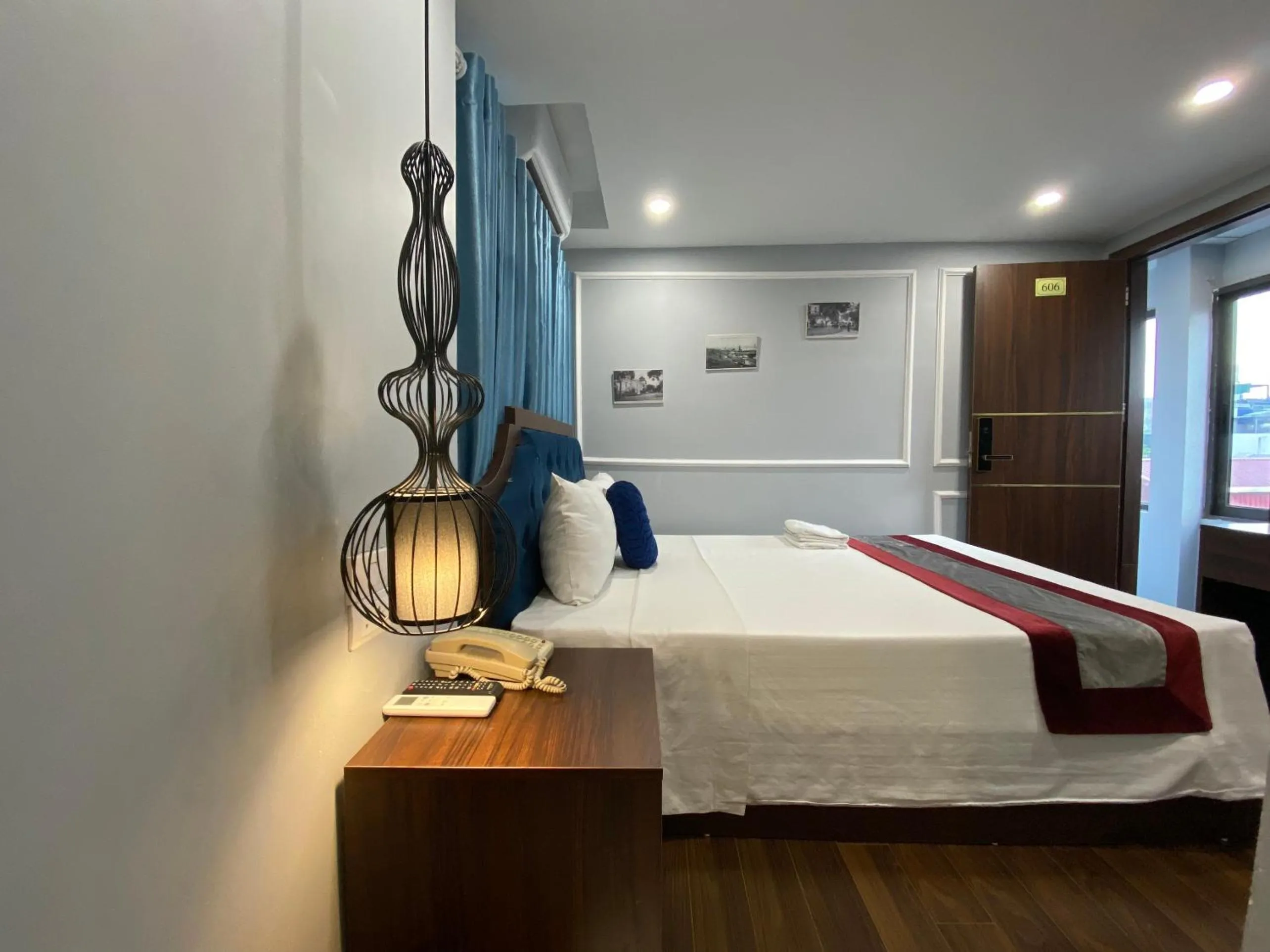 Photo of the whole room, Bed in La Renta Premier Hotel & Spa Hanoi