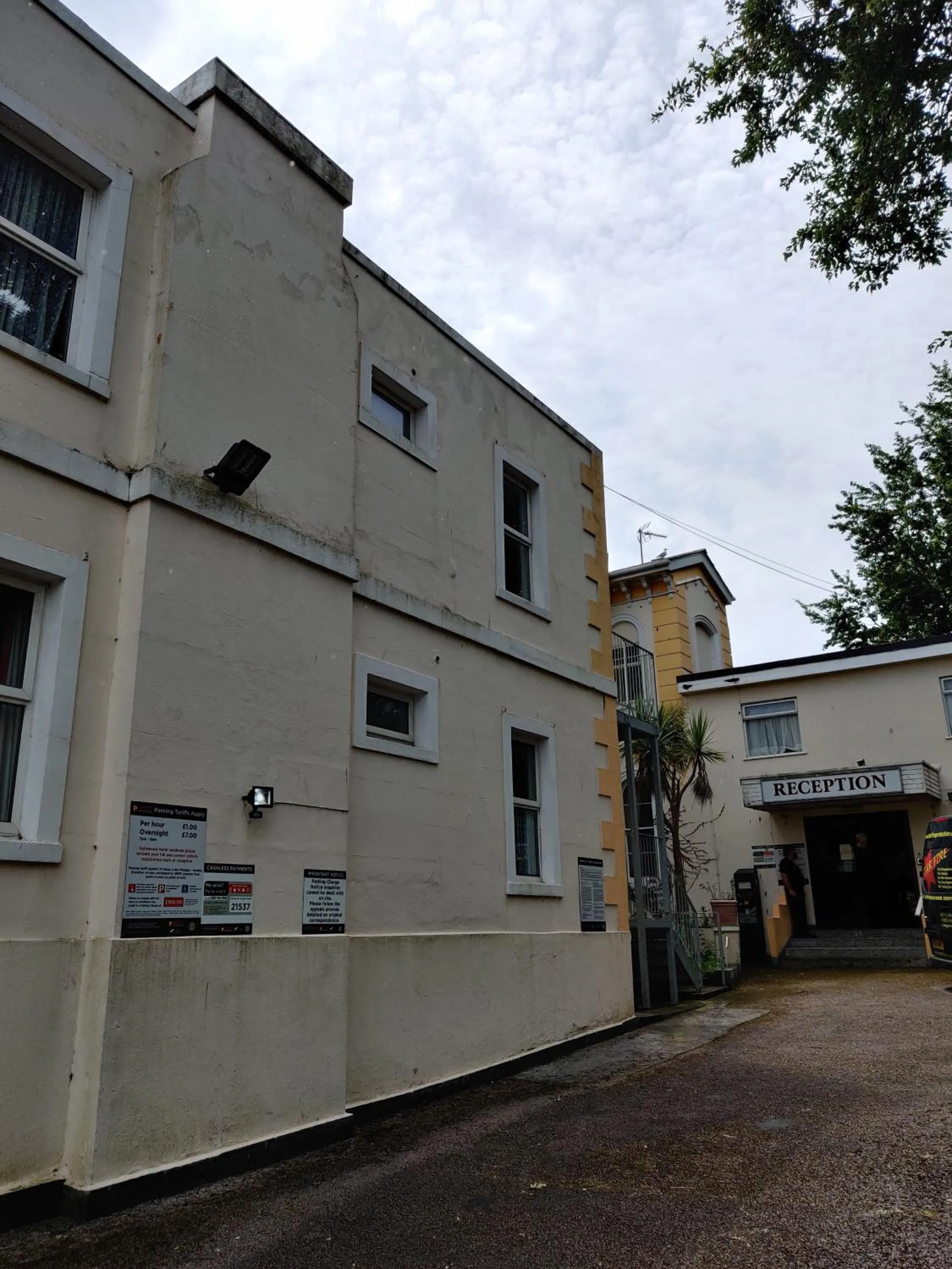 Facade/entrance in Inglewood Palm Hotel, Abbey Sands Torquay