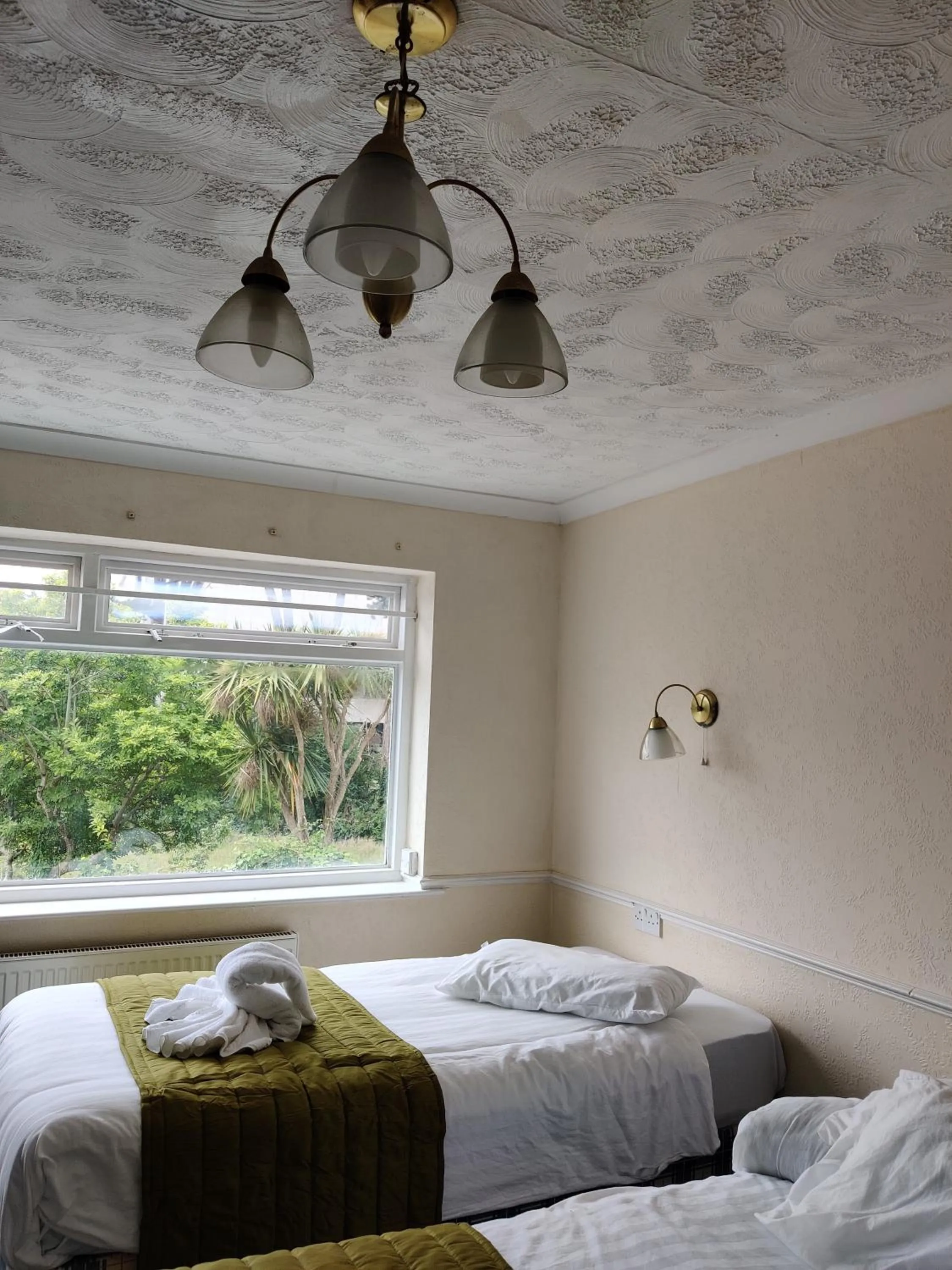 Bedroom in Inglewood Palm Hotel, Abbey Sands Torquay