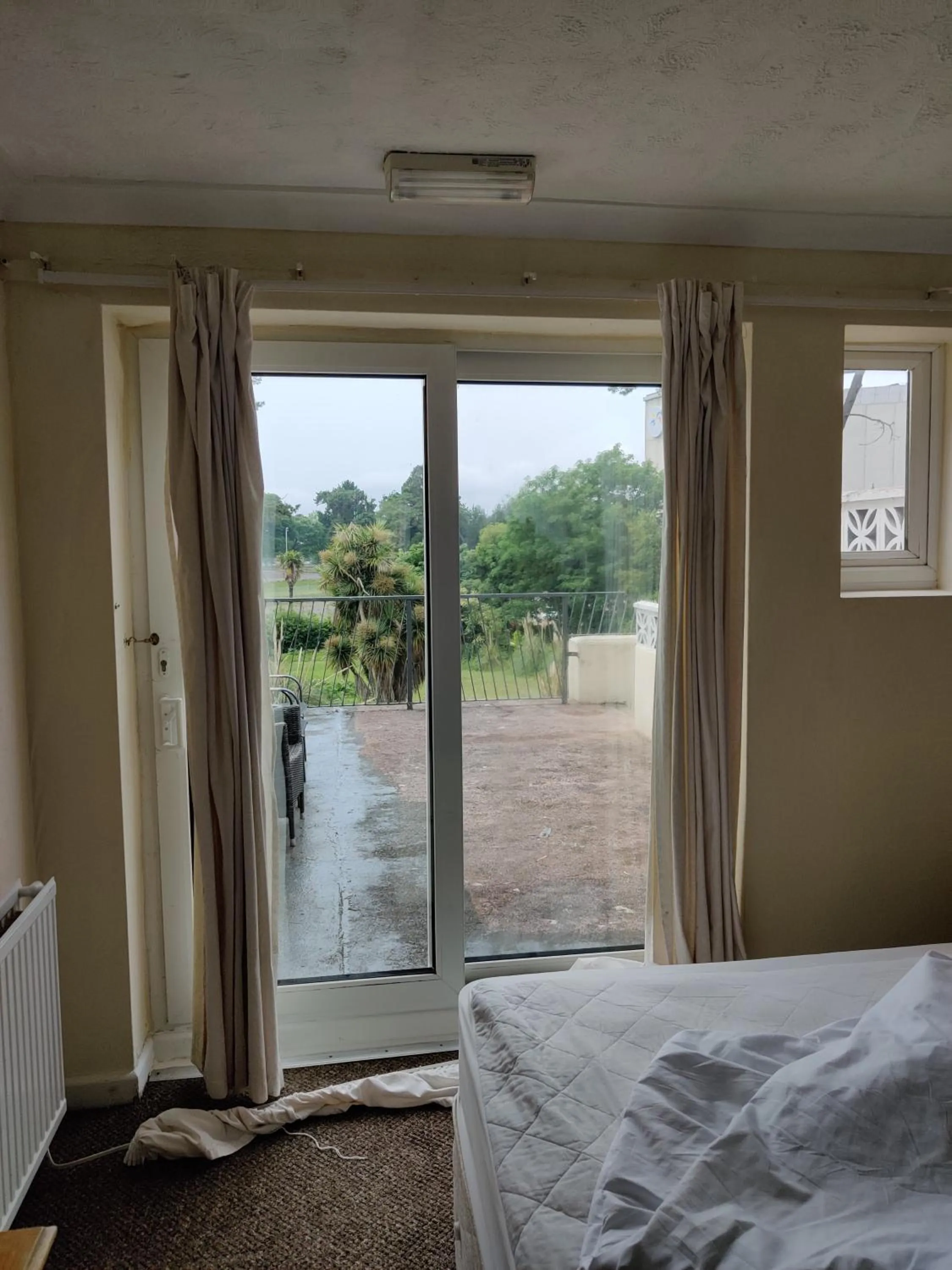 Bedroom in Inglewood Palm Hotel, Abbey Sands Torquay