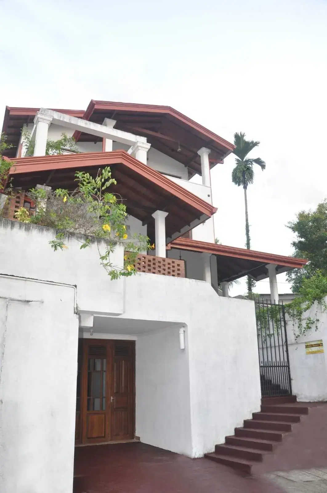 Golden Shower Inn Golden Shower Inn