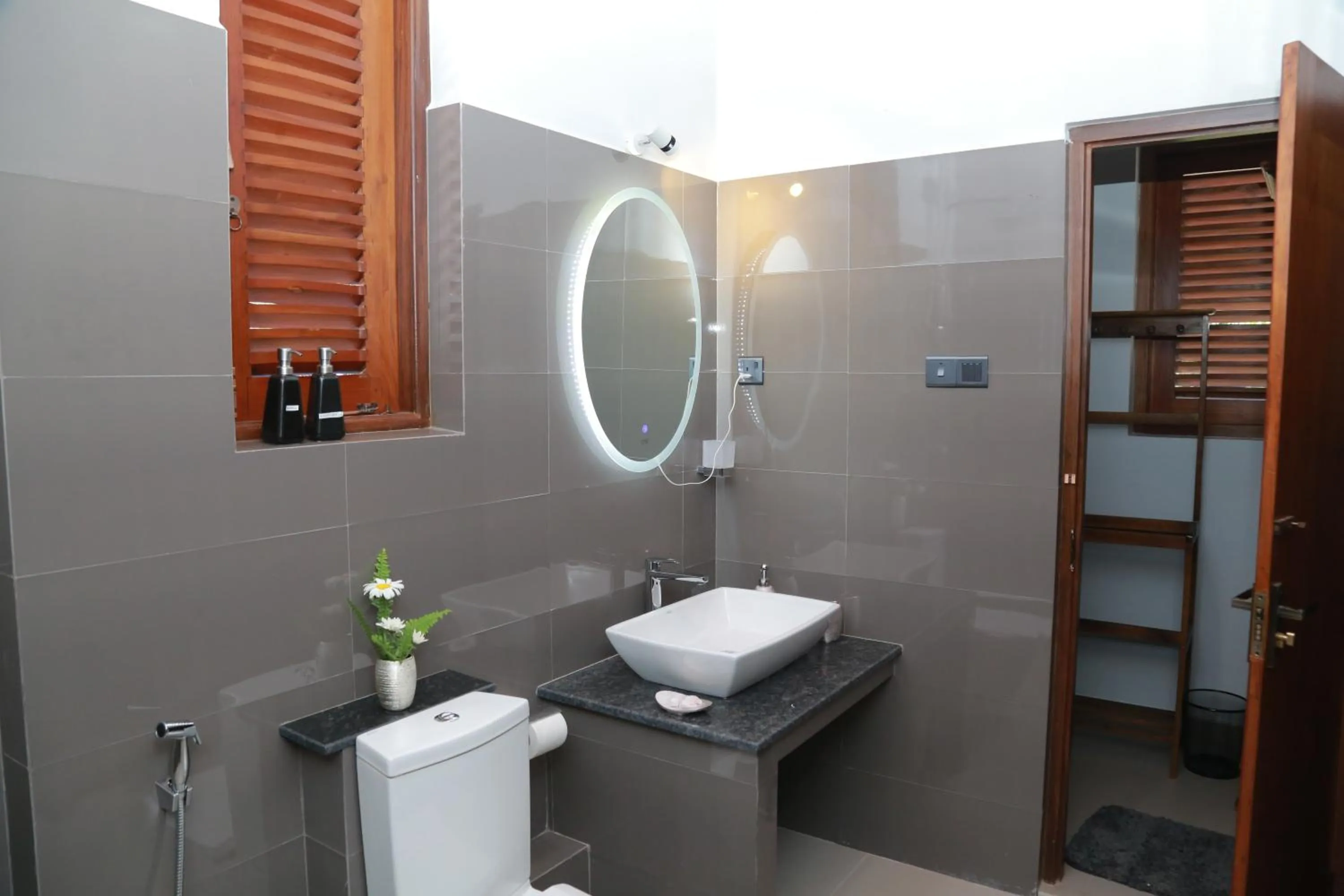 Bathroom in Golden Shower Inn