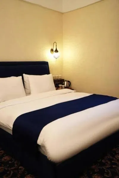 Bed in Rüstempaşa Kervansaray Hotel with Free Parking